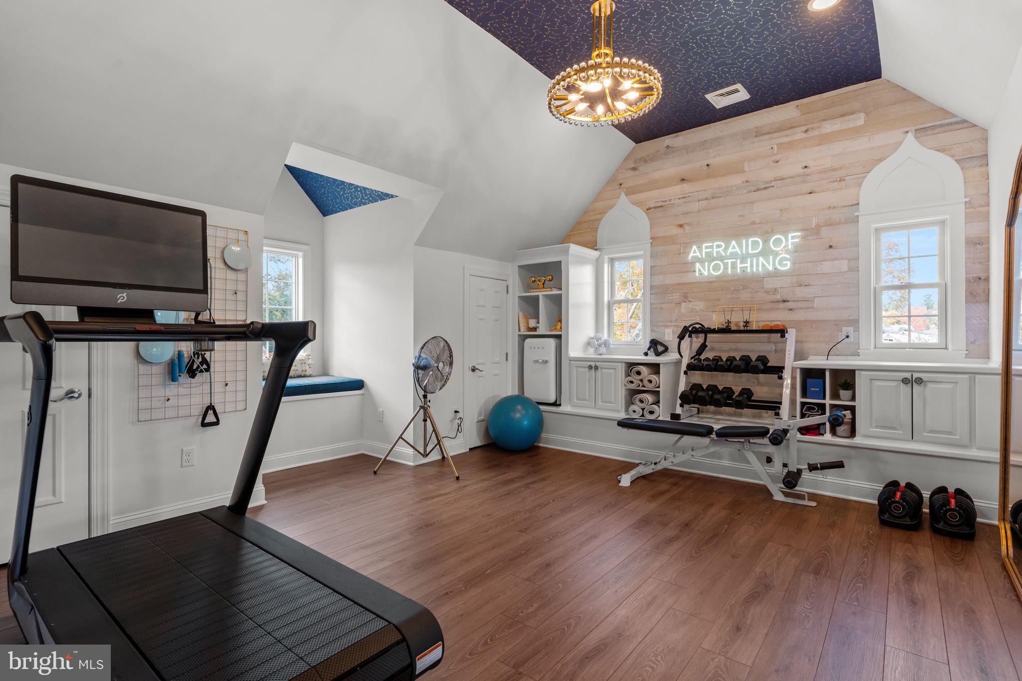 PADDOCK FARMS - Residential