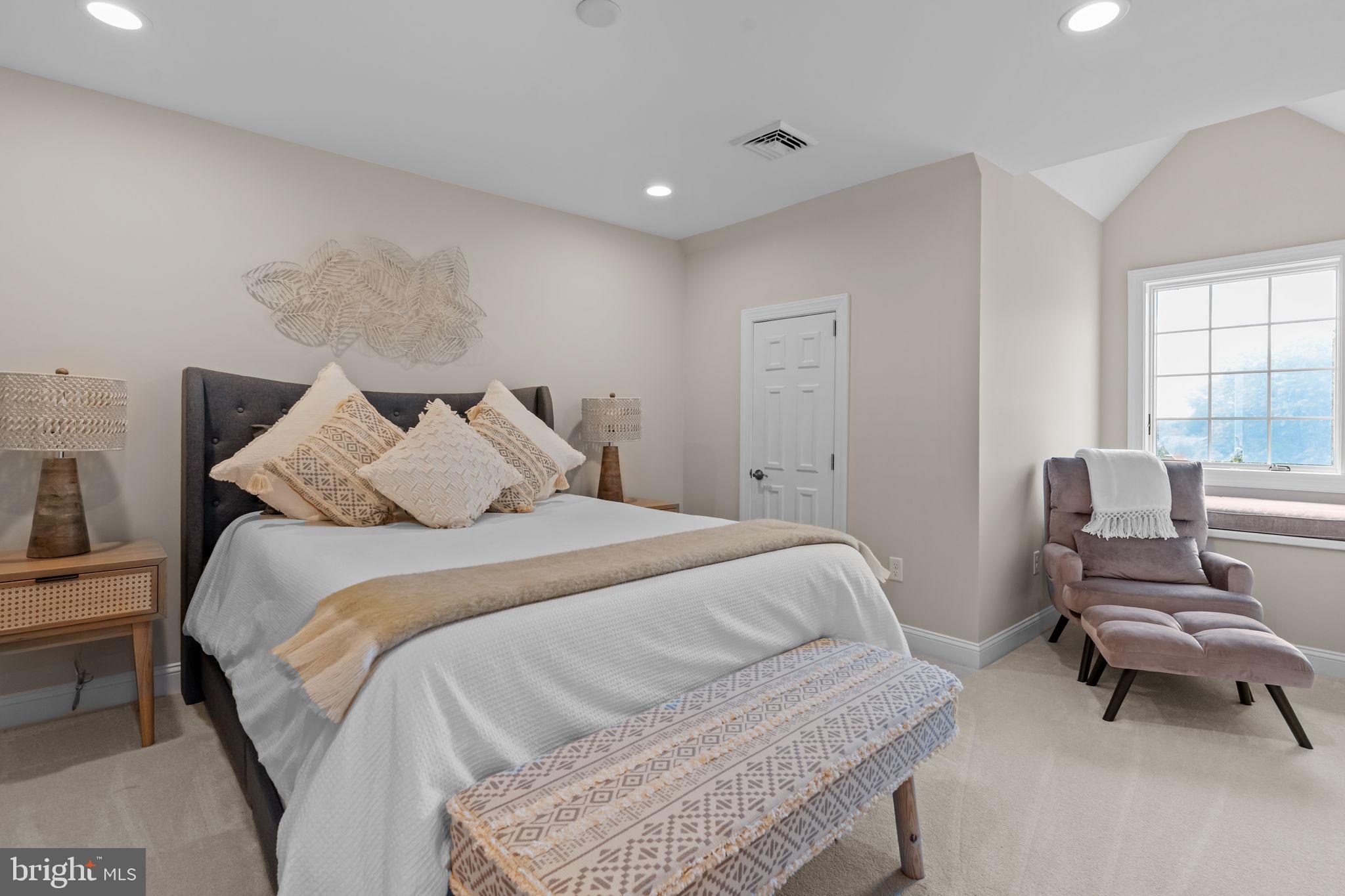 PADDOCK FARMS - Residential