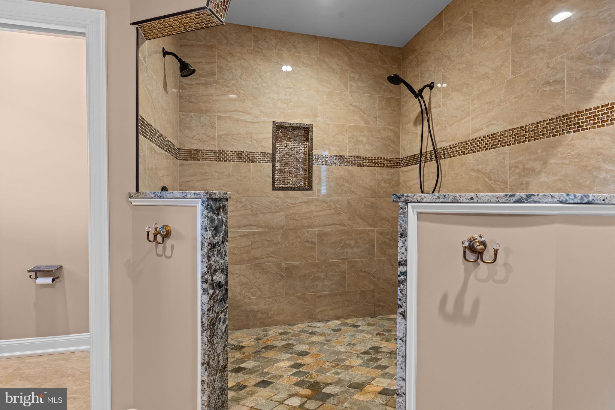 PADDOCK FARMS - Residential