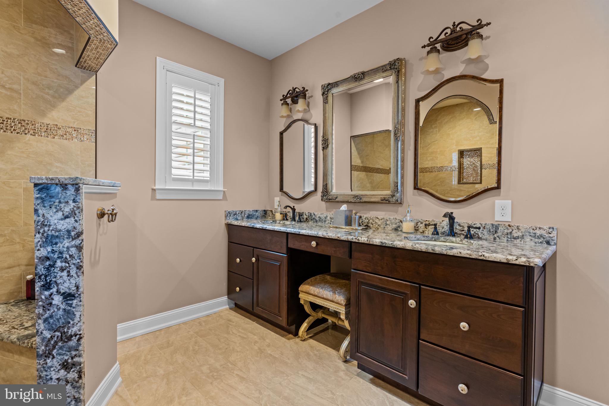 PADDOCK FARMS - Residential