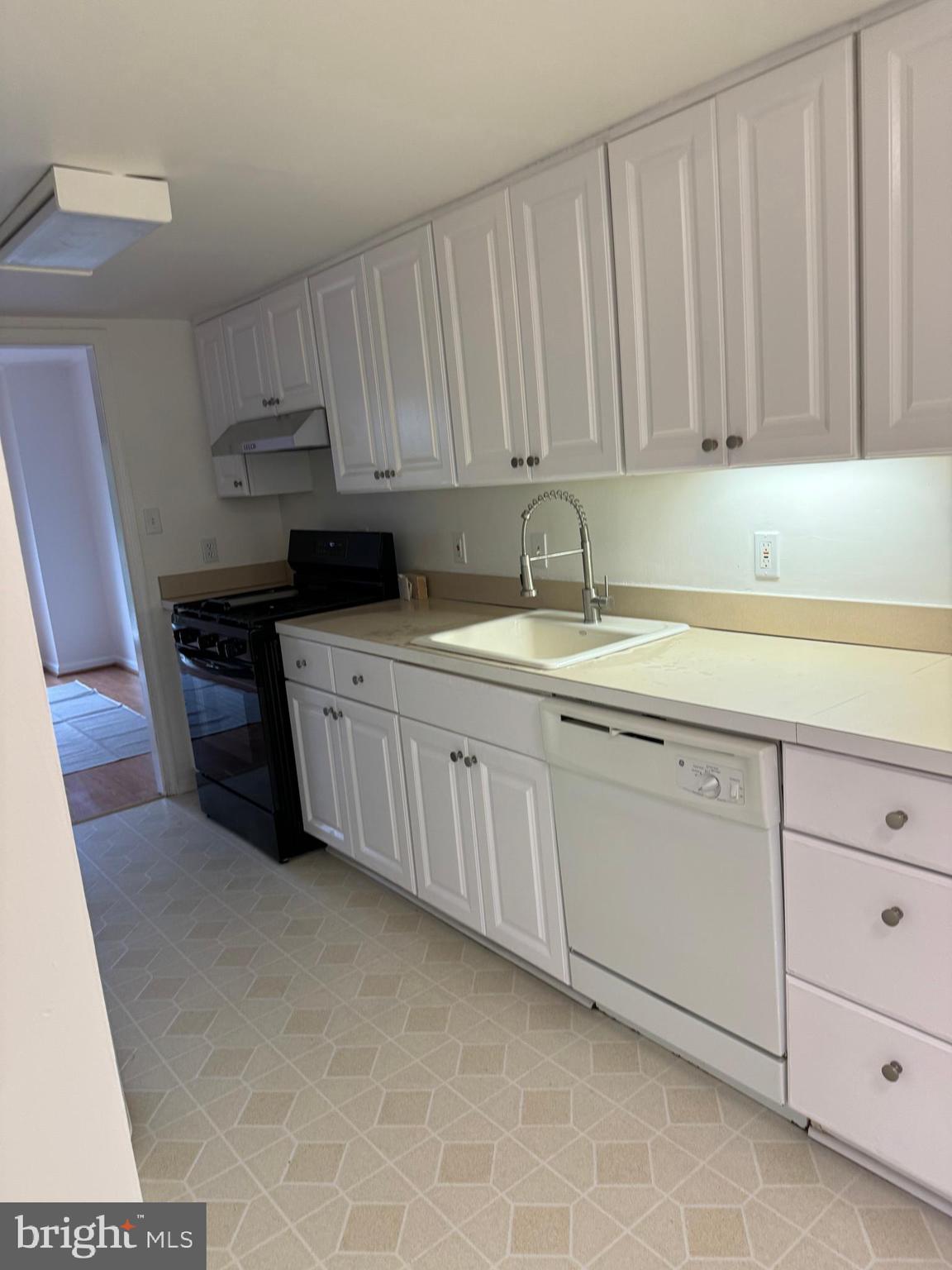 WESTCHESTER PARK - Residential Lease