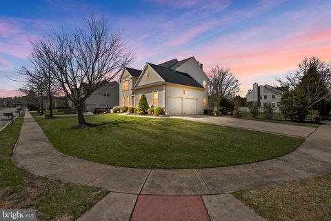 Homes For Sale - 9 Waters Edge Drive<br/> RIVERSIDE, NJ 08075