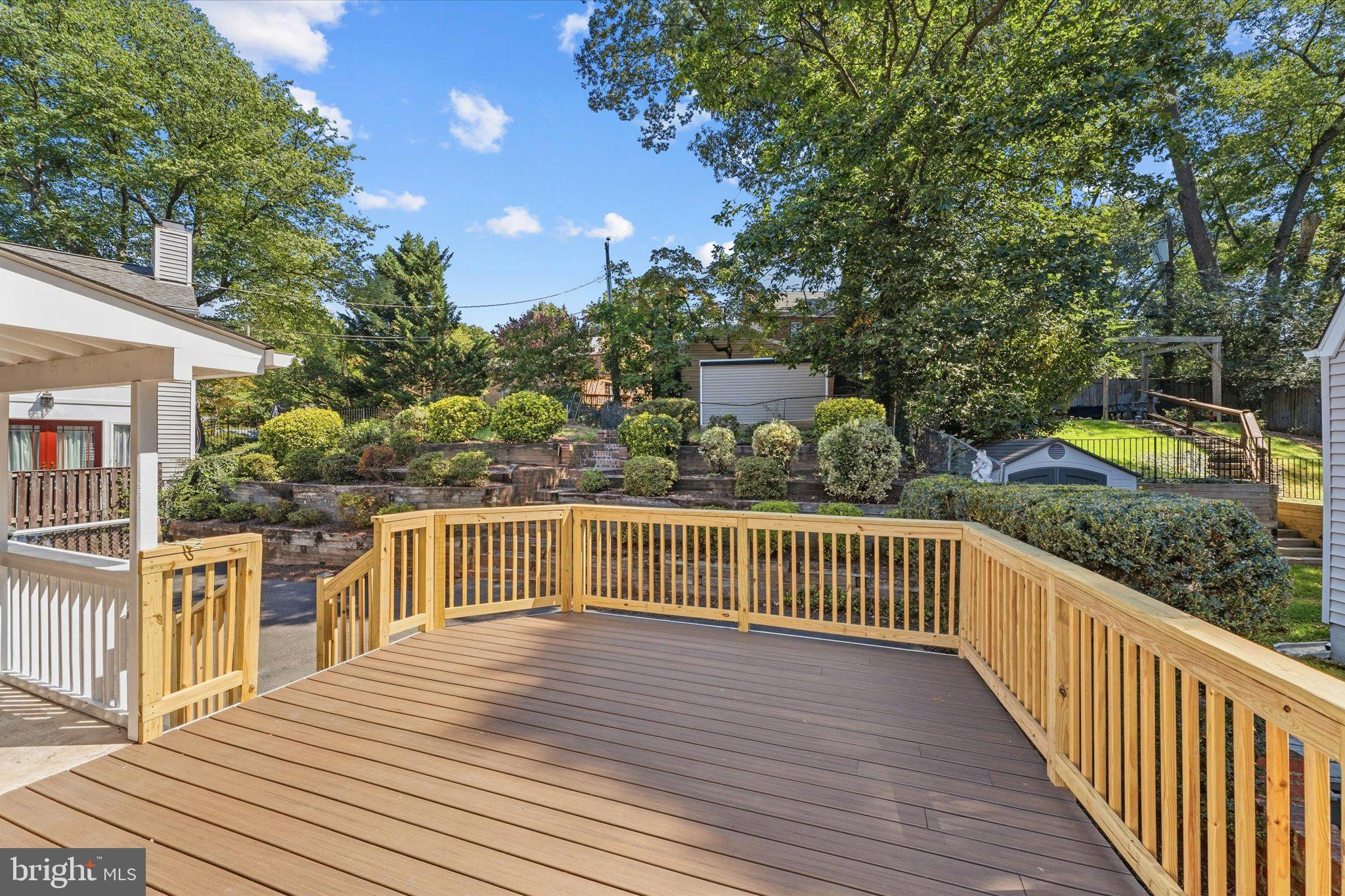 9 N GREENBRIER STREET