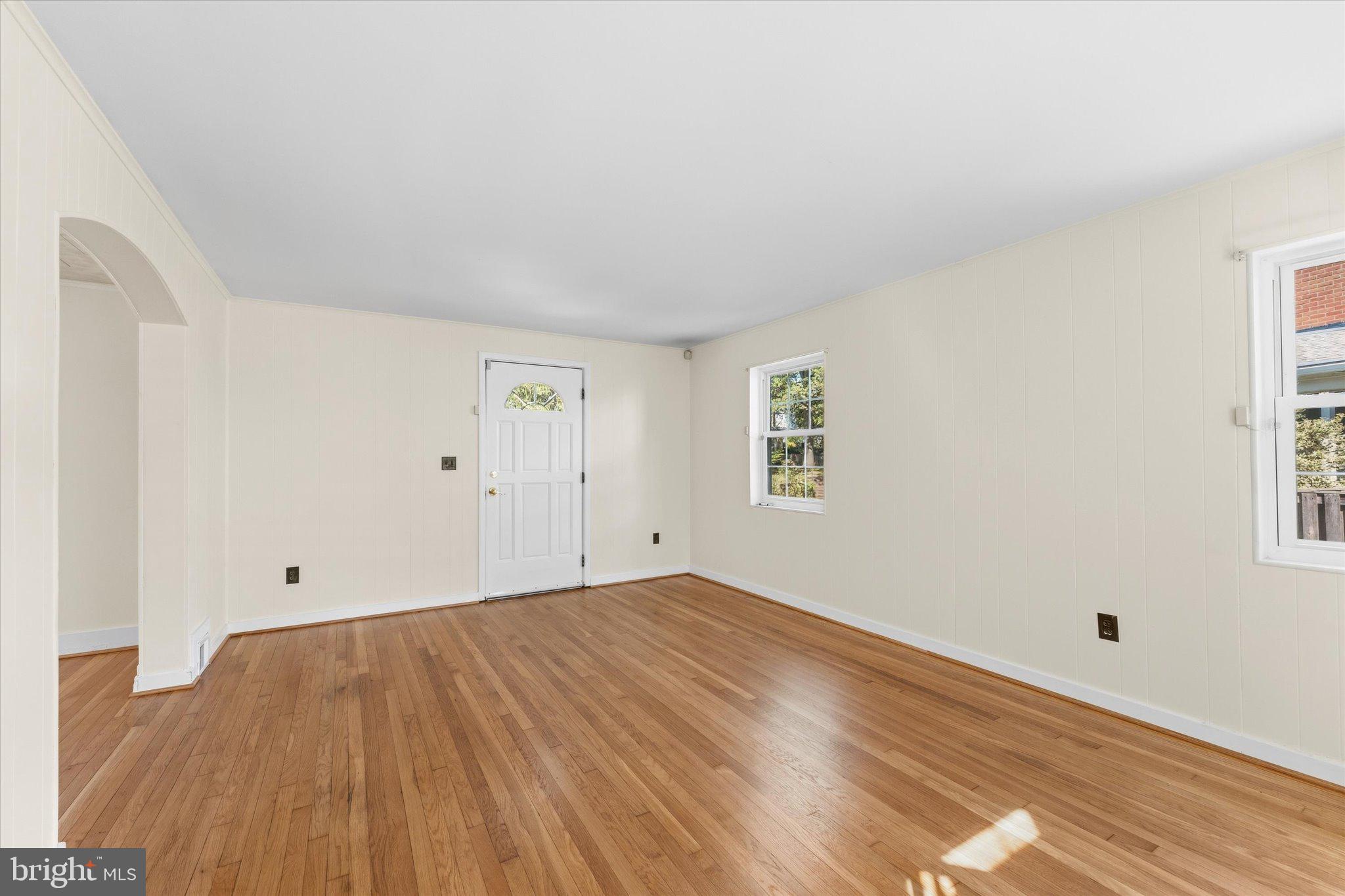 9 N GREENBRIER STREET