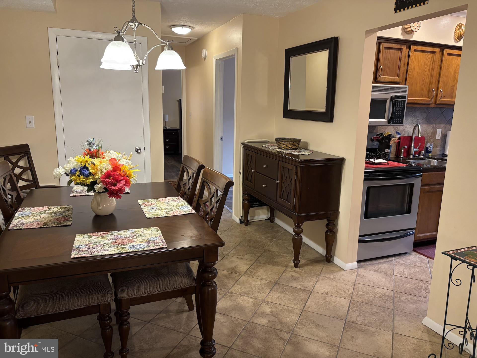 ROBERTS FIELD - Residential