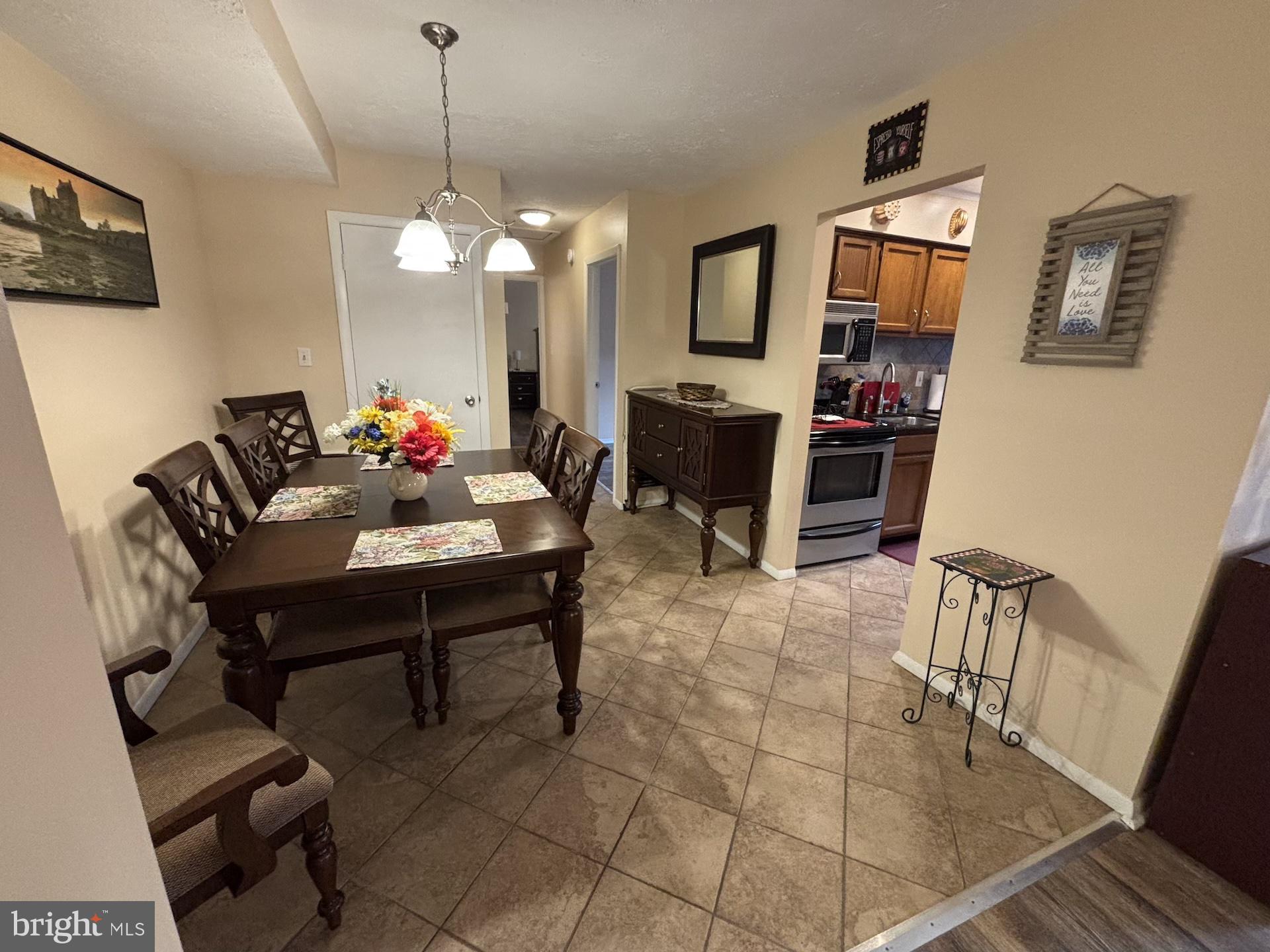 ROBERTS FIELD - Residential