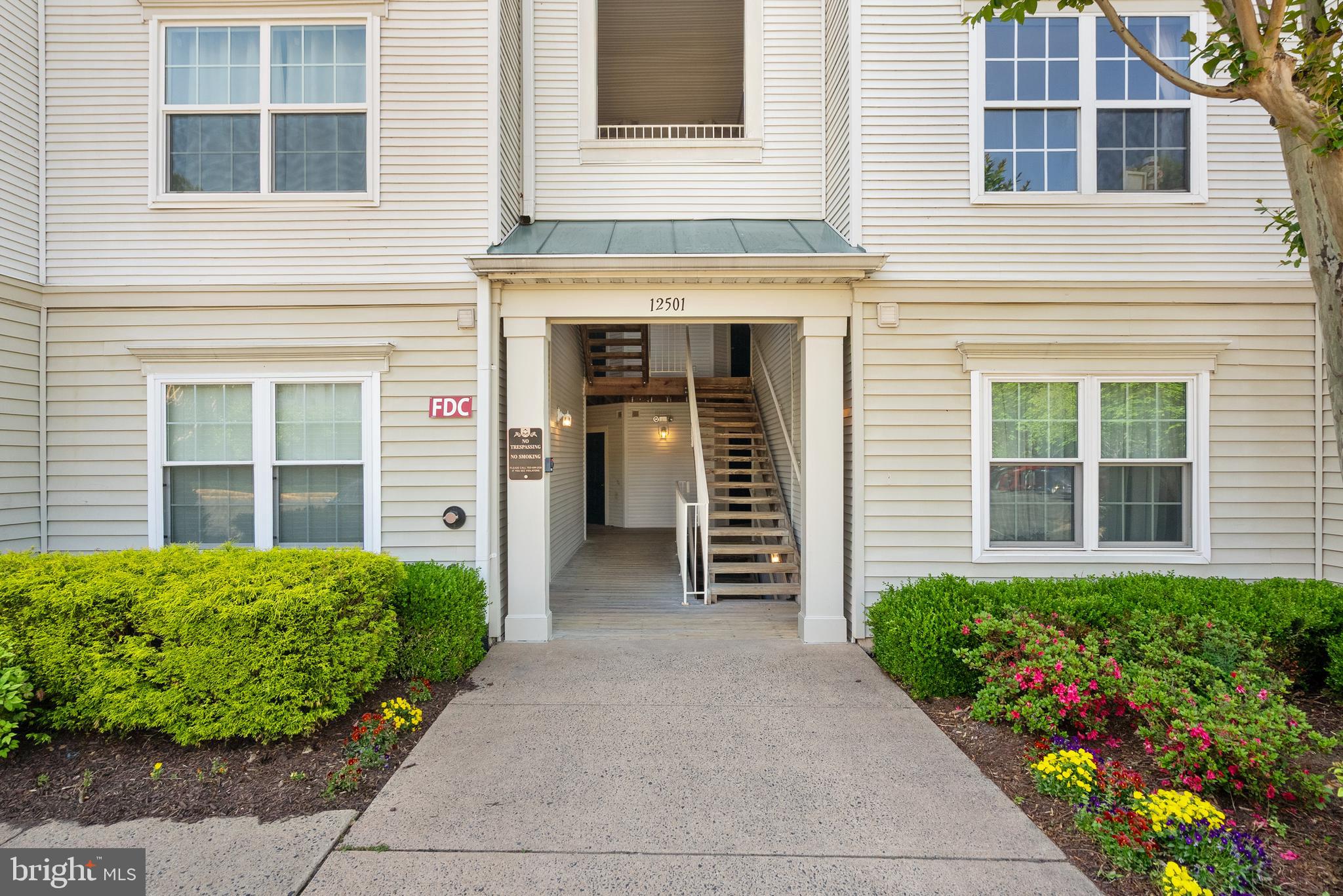 CEDAR LAKES - Residential