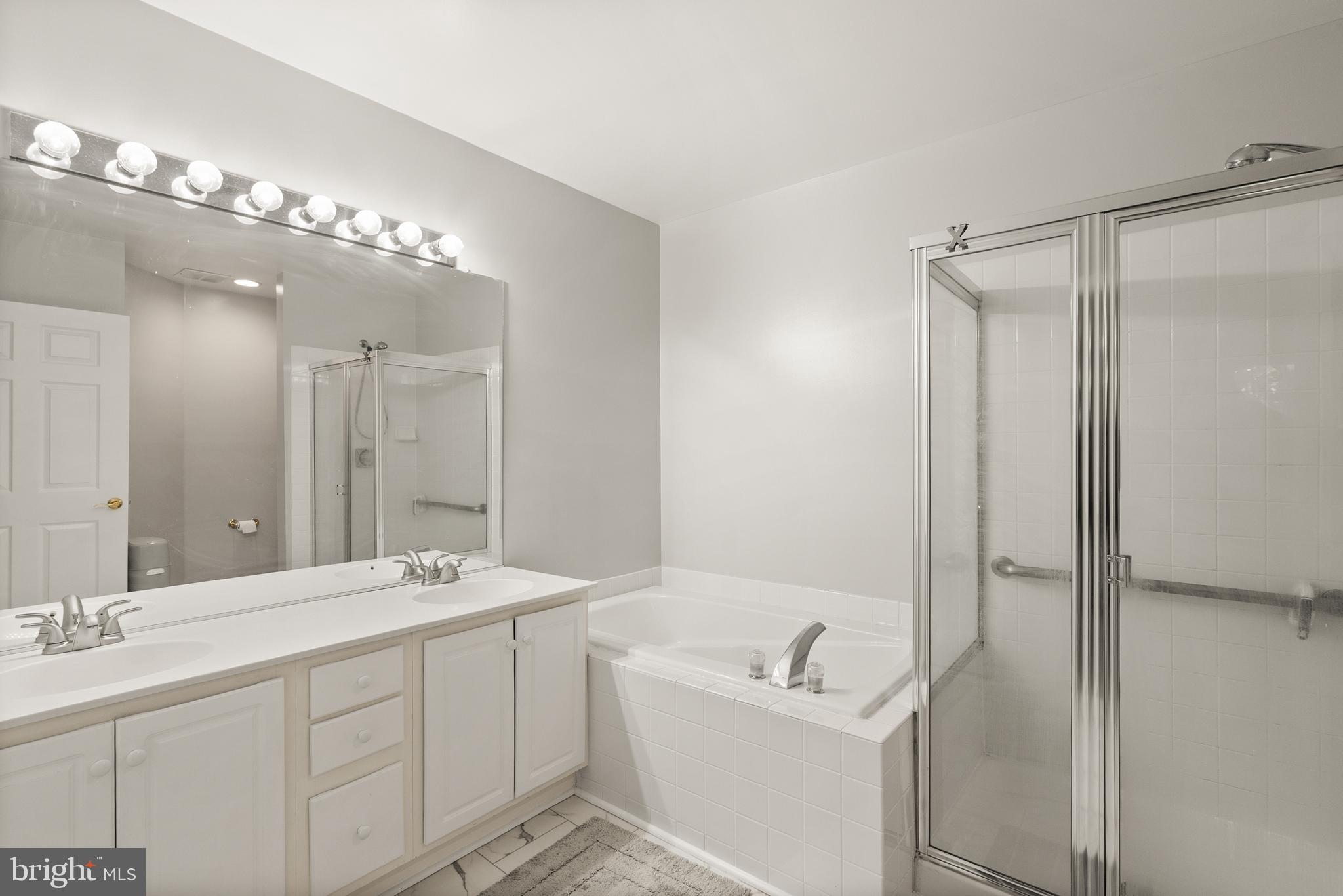 CEDAR LAKES - Residential