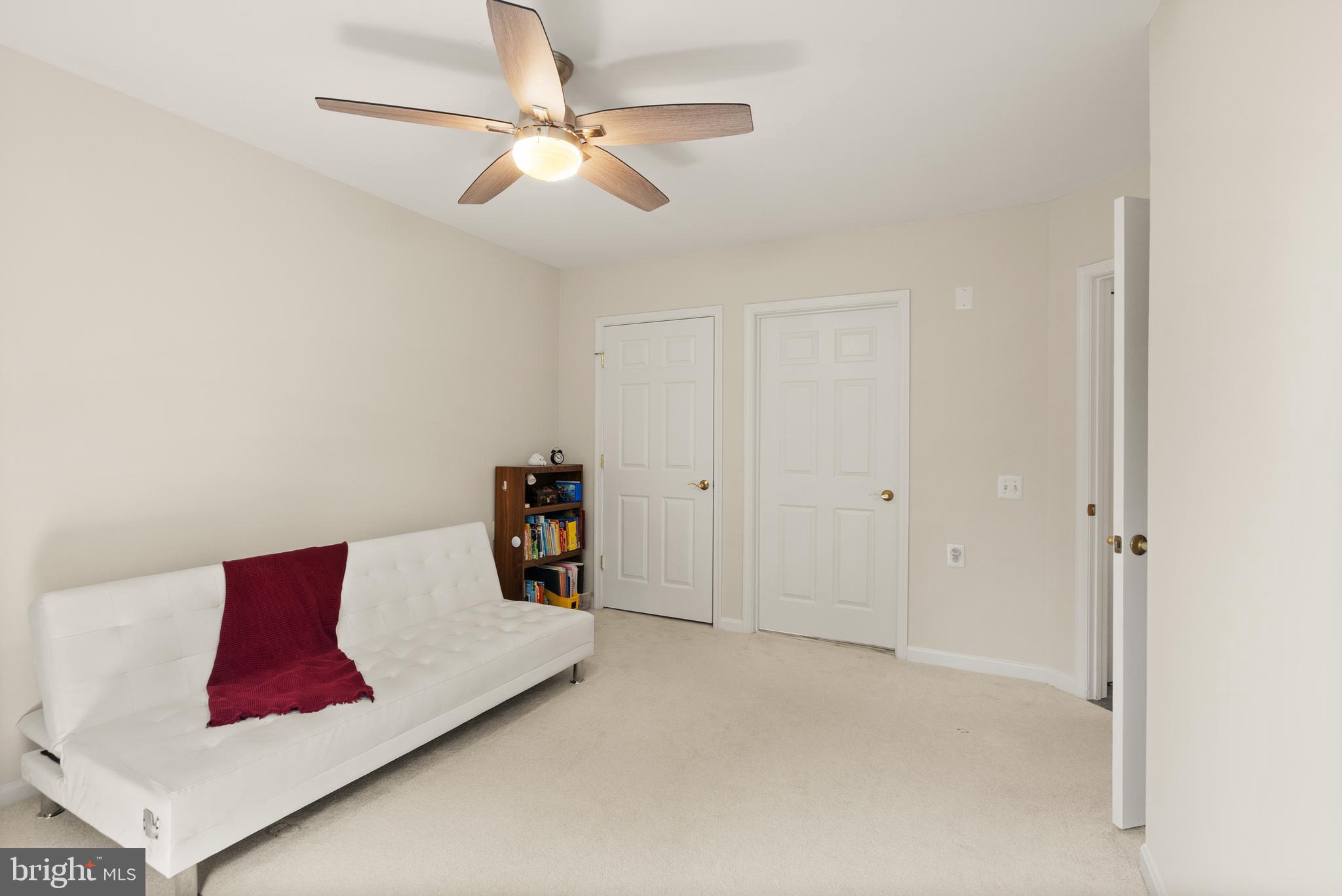 CEDAR LAKES - Residential