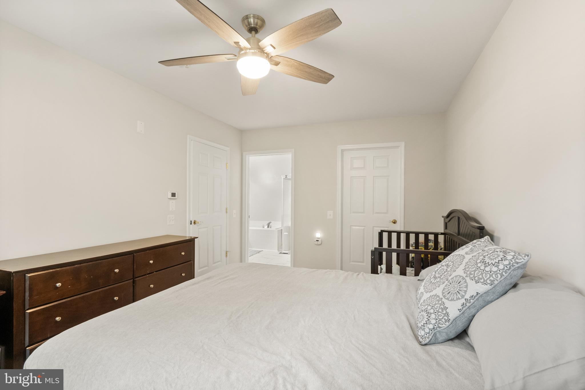 CEDAR LAKES - Residential