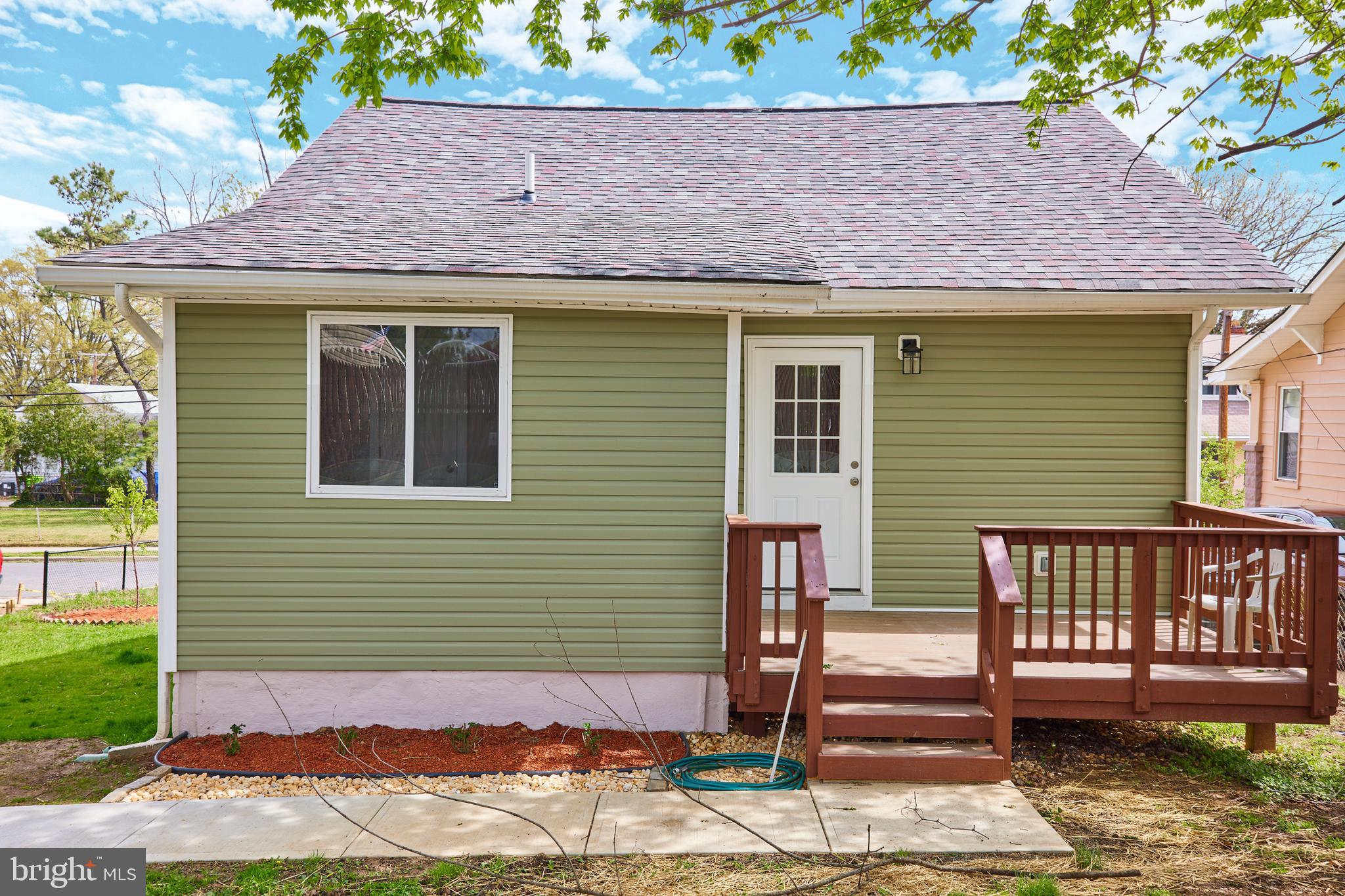 COLMAR MANOR - Residential