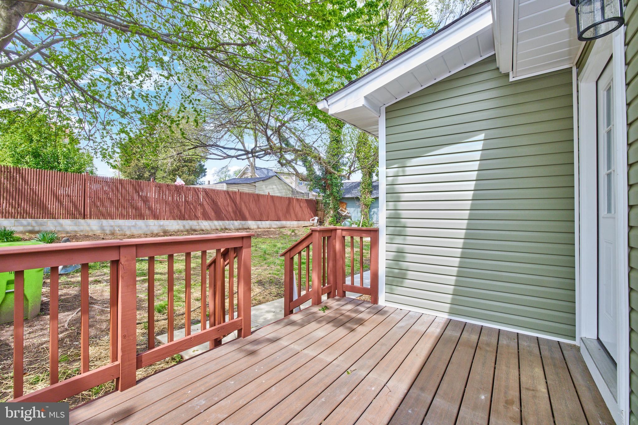 COLMAR MANOR - Residential