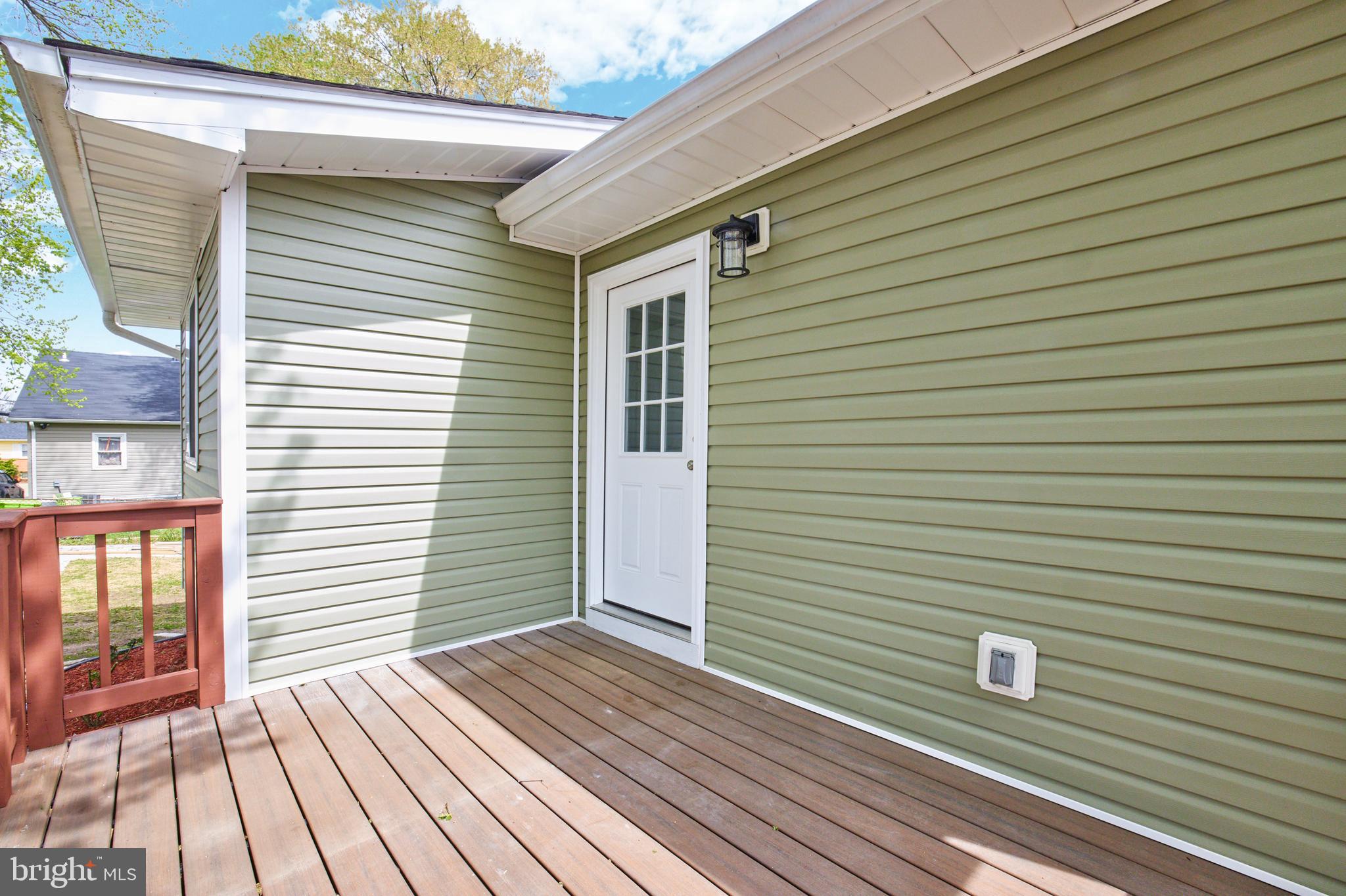 COLMAR MANOR - Residential