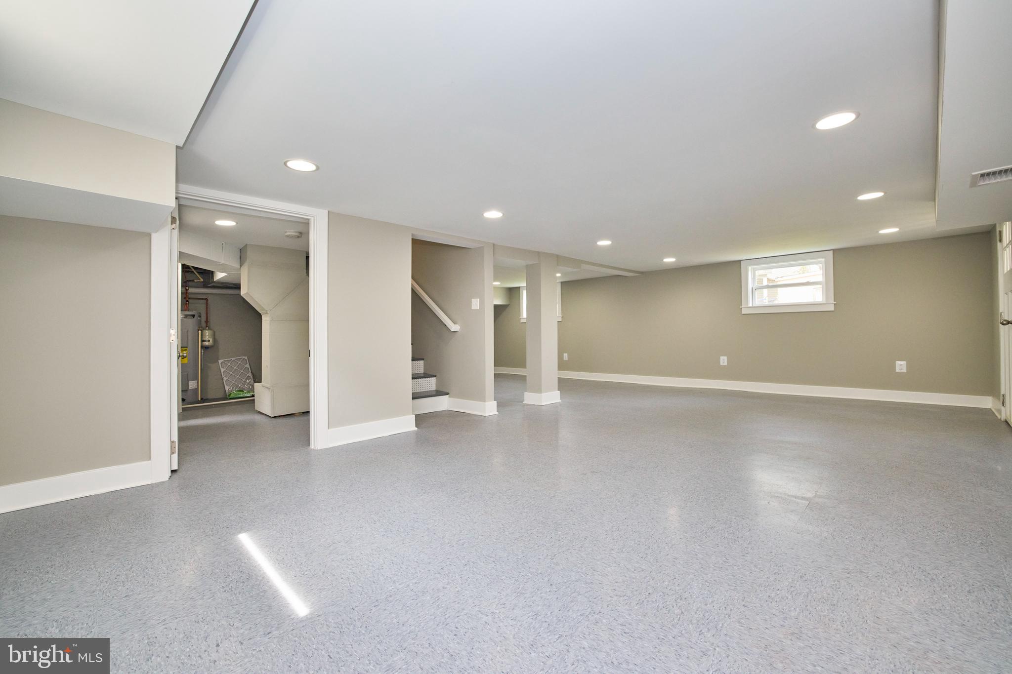 COLMAR MANOR - Residential