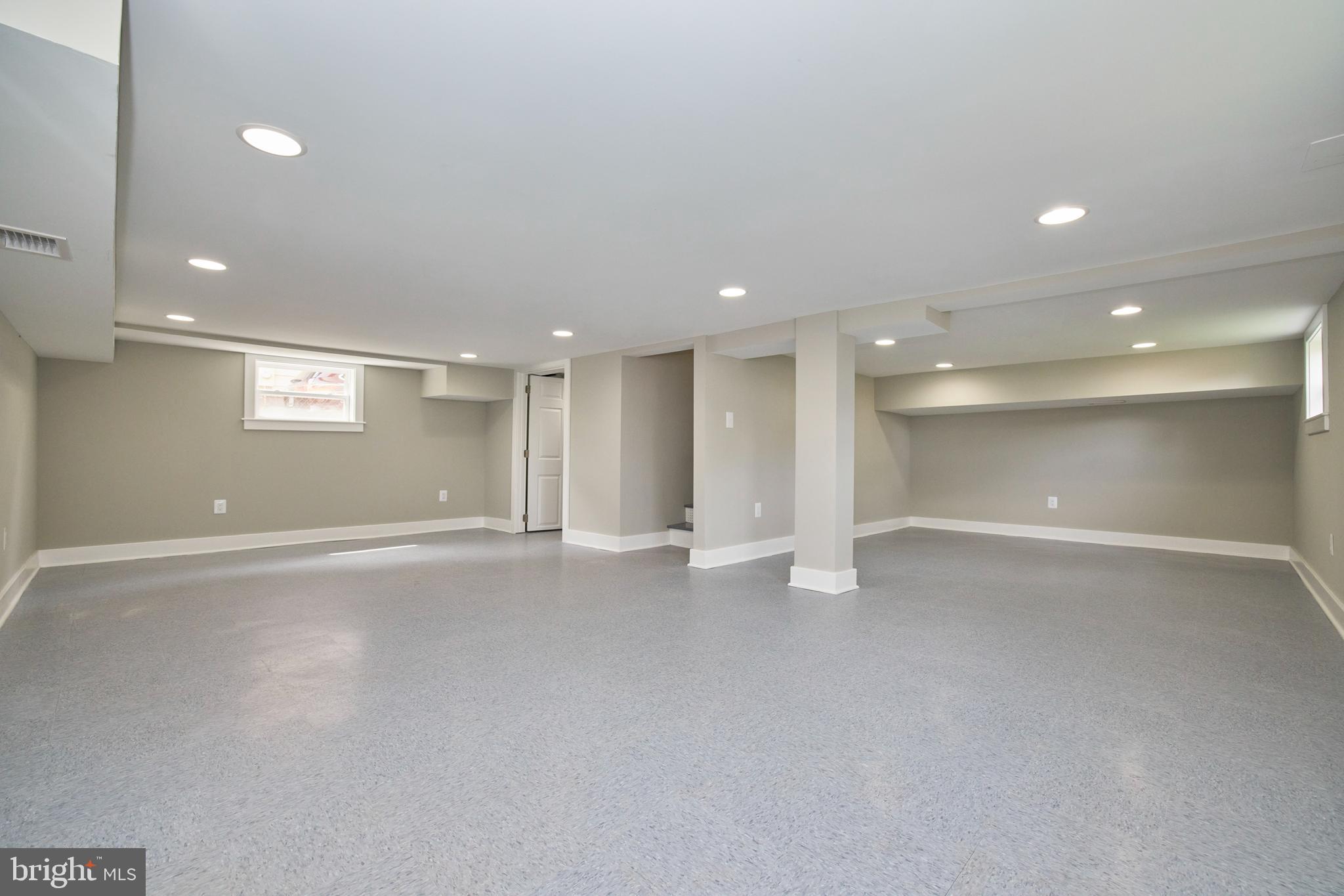 COLMAR MANOR - Residential