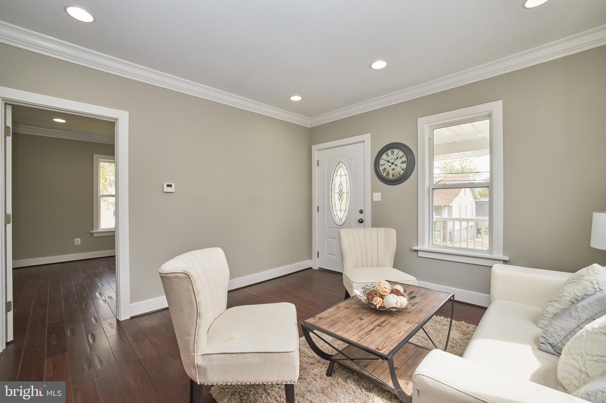 COLMAR MANOR - Residential