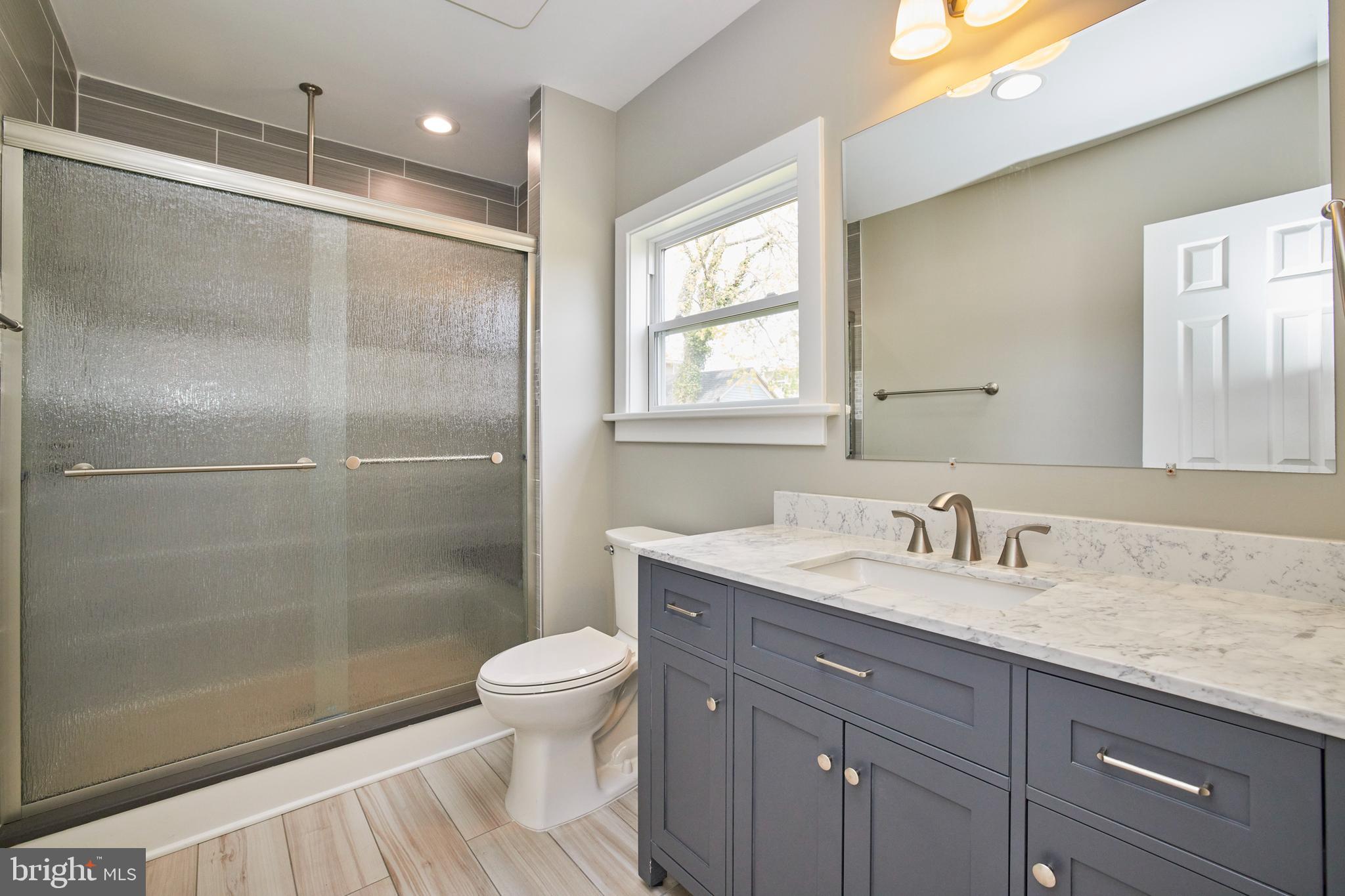 COLMAR MANOR - Residential