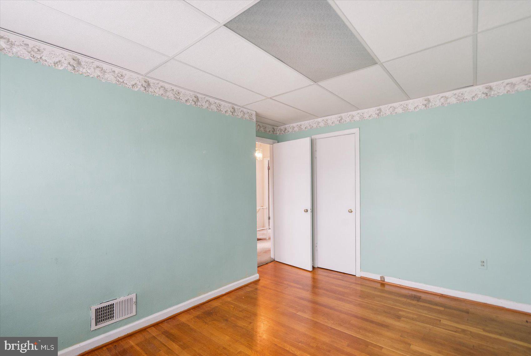 COUNTRY RIDGE - Residential