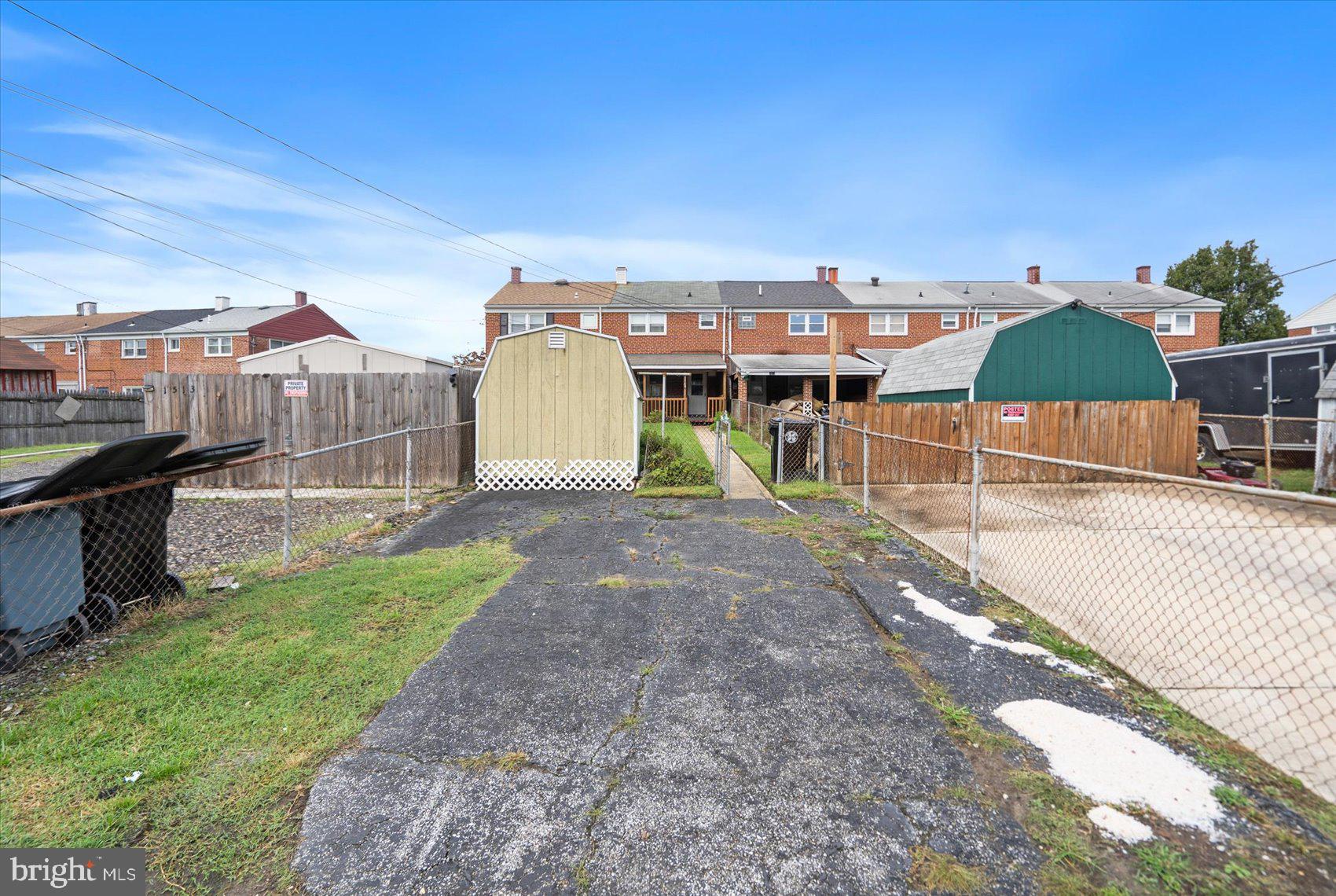 COUNTRY RIDGE - Residential