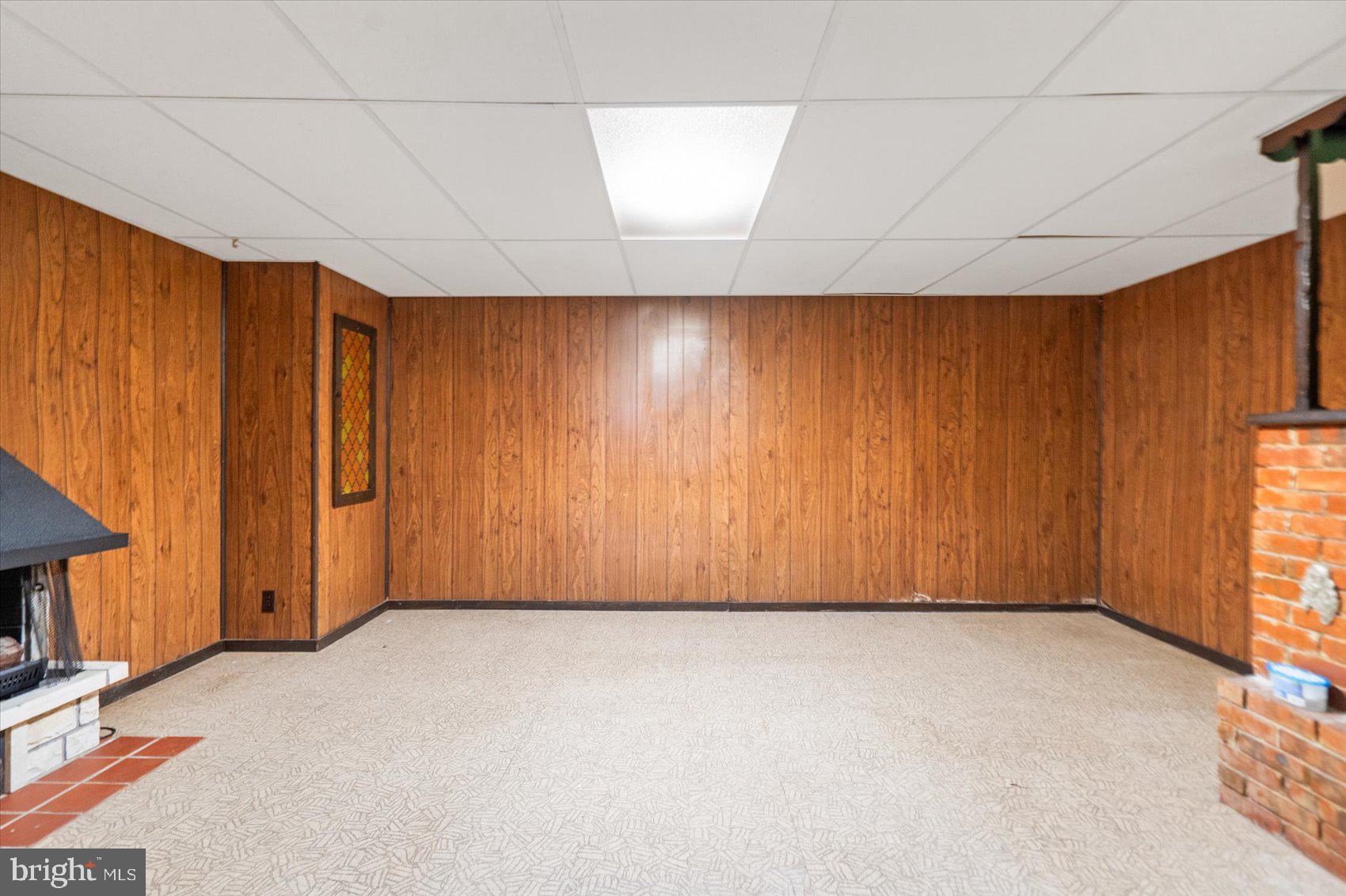 COUNTRY RIDGE - Residential