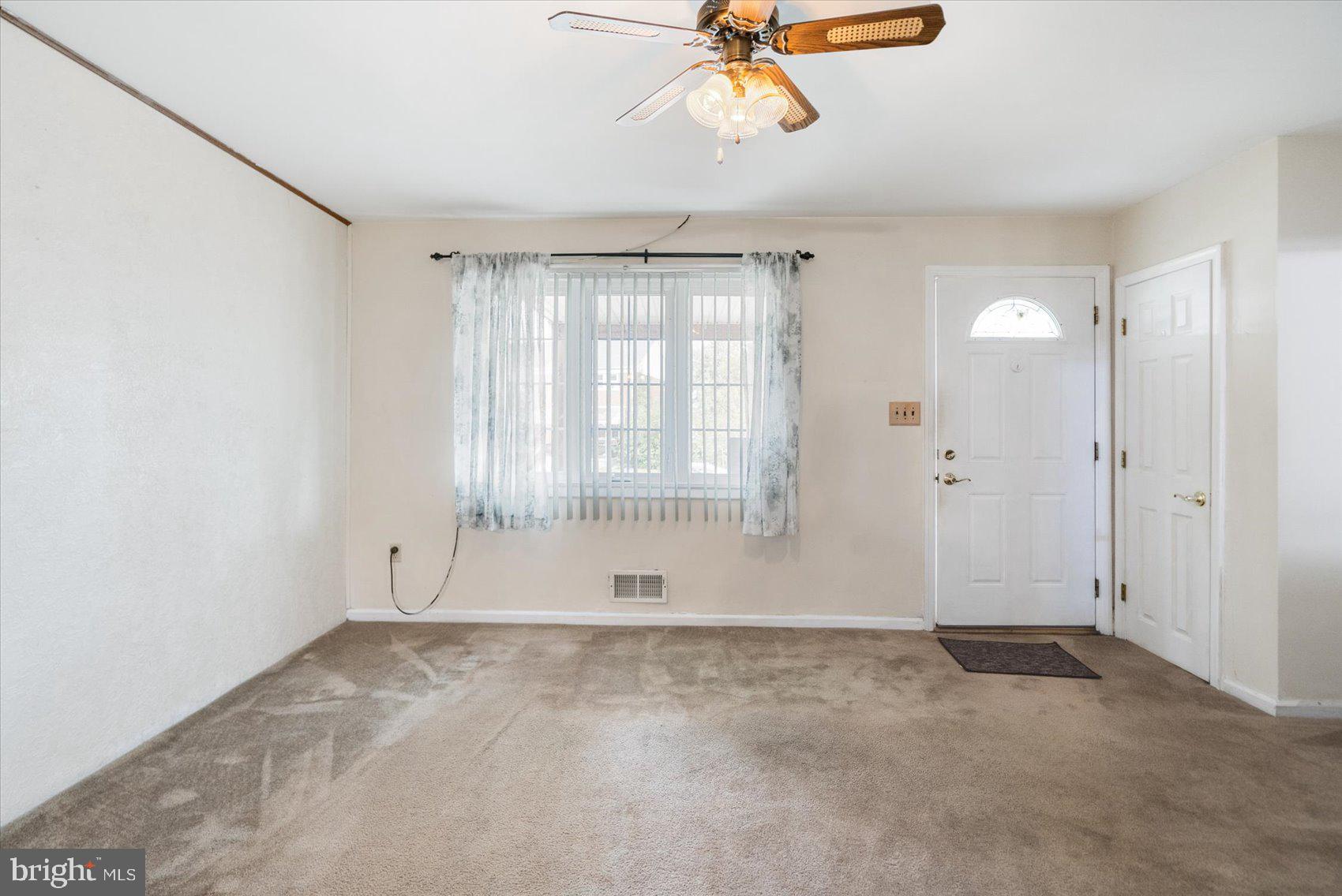 COUNTRY RIDGE - Residential