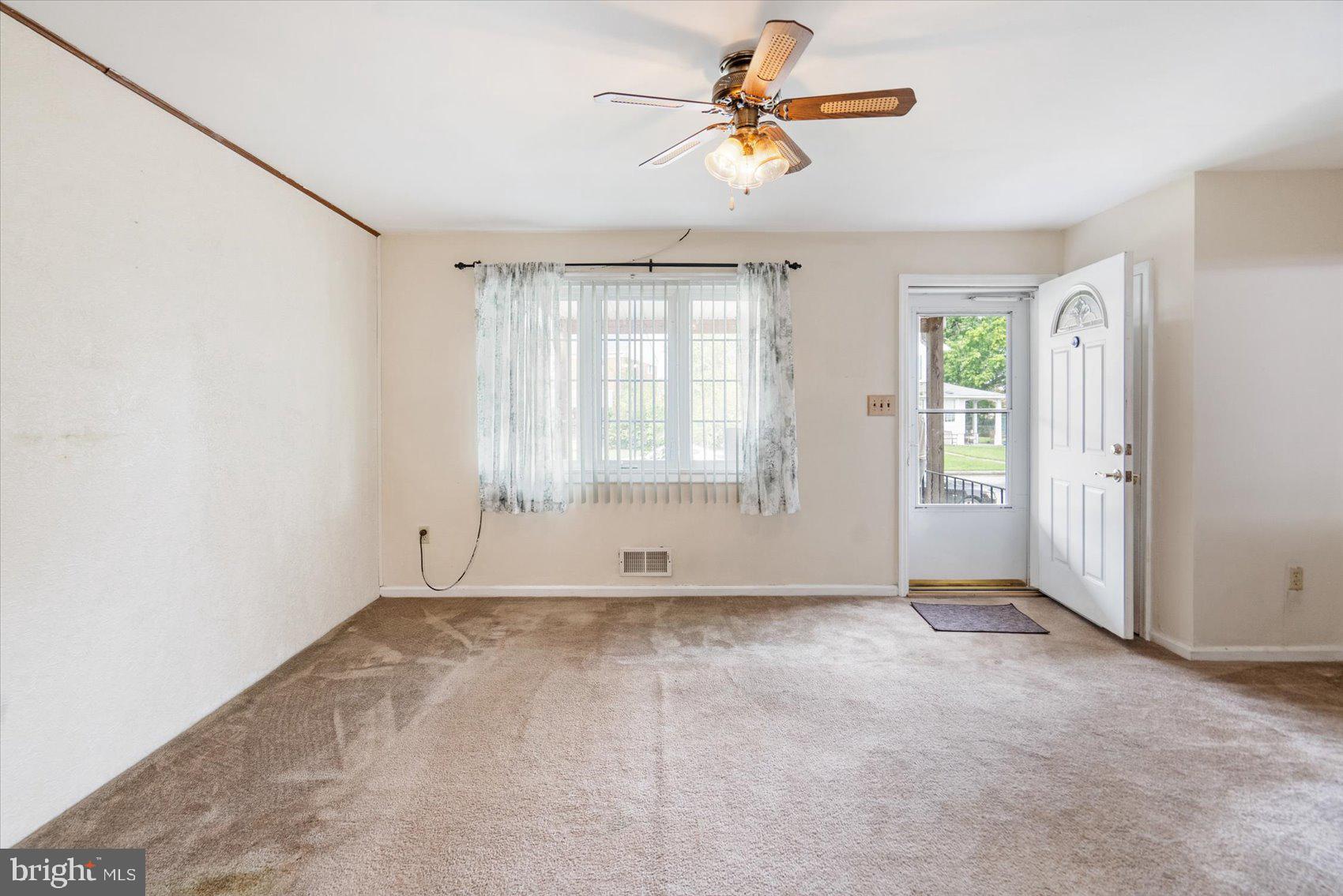 COUNTRY RIDGE - Residential