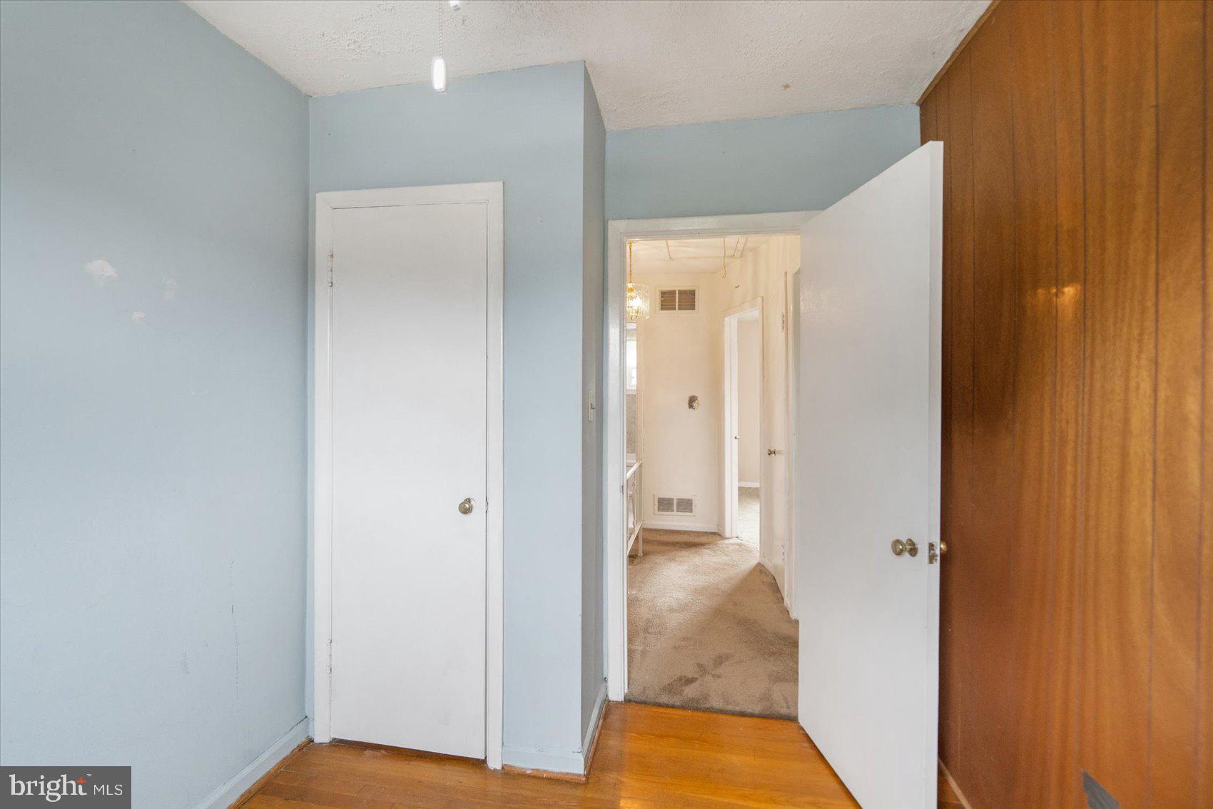 COUNTRY RIDGE - Residential