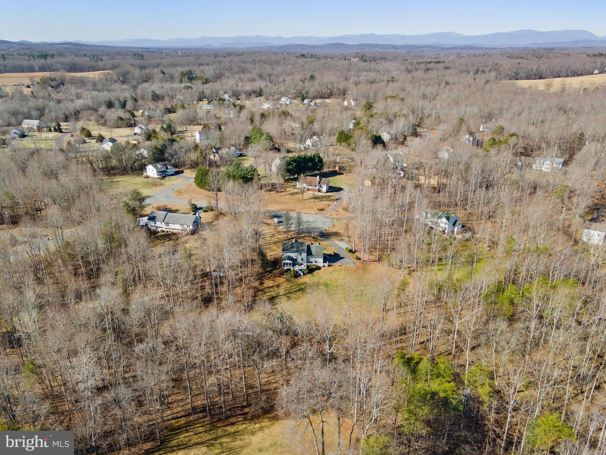 DUTCH HOLLOW - Residential