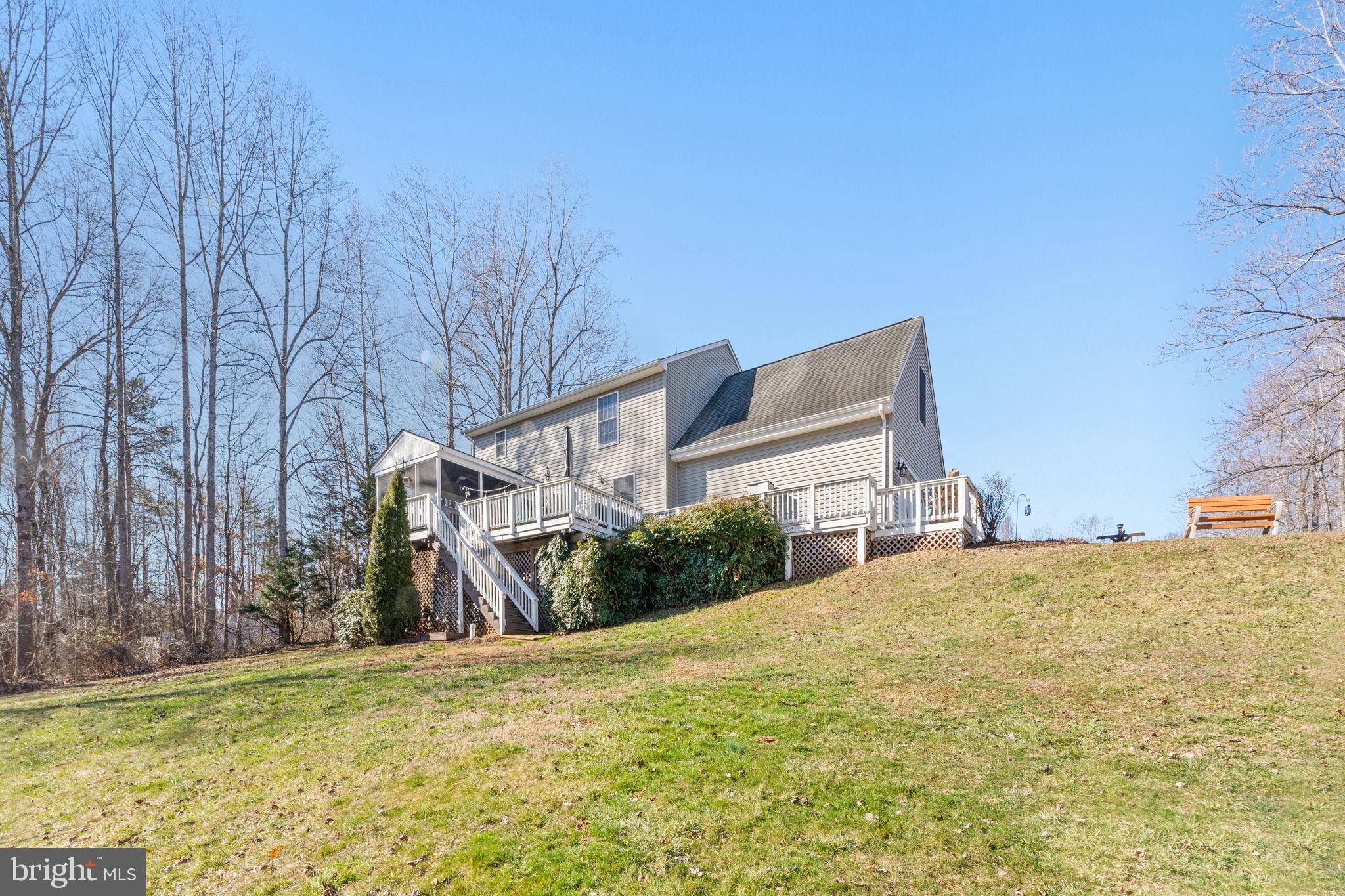 DUTCH HOLLOW - Residential