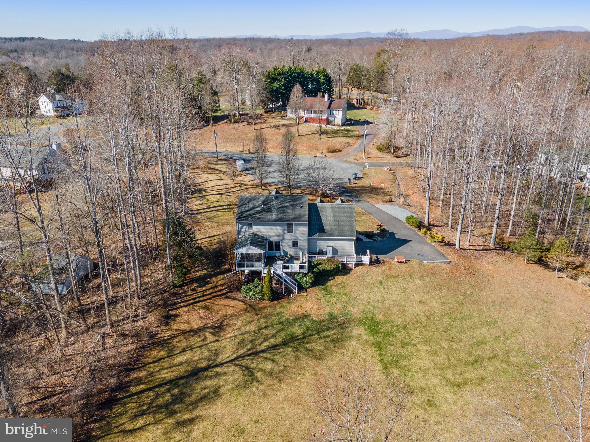 DUTCH HOLLOW - Residential