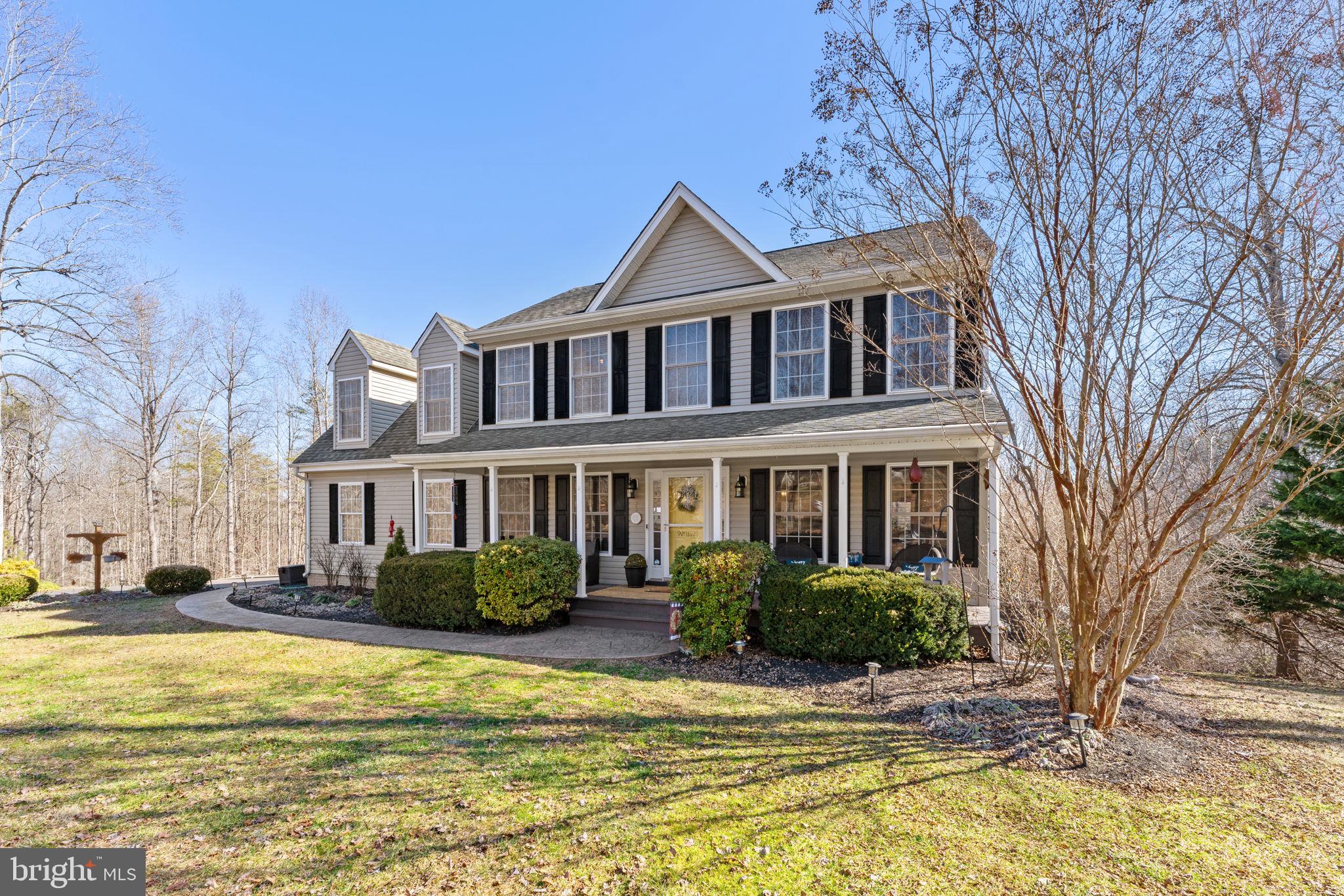 DUTCH HOLLOW - Residential
