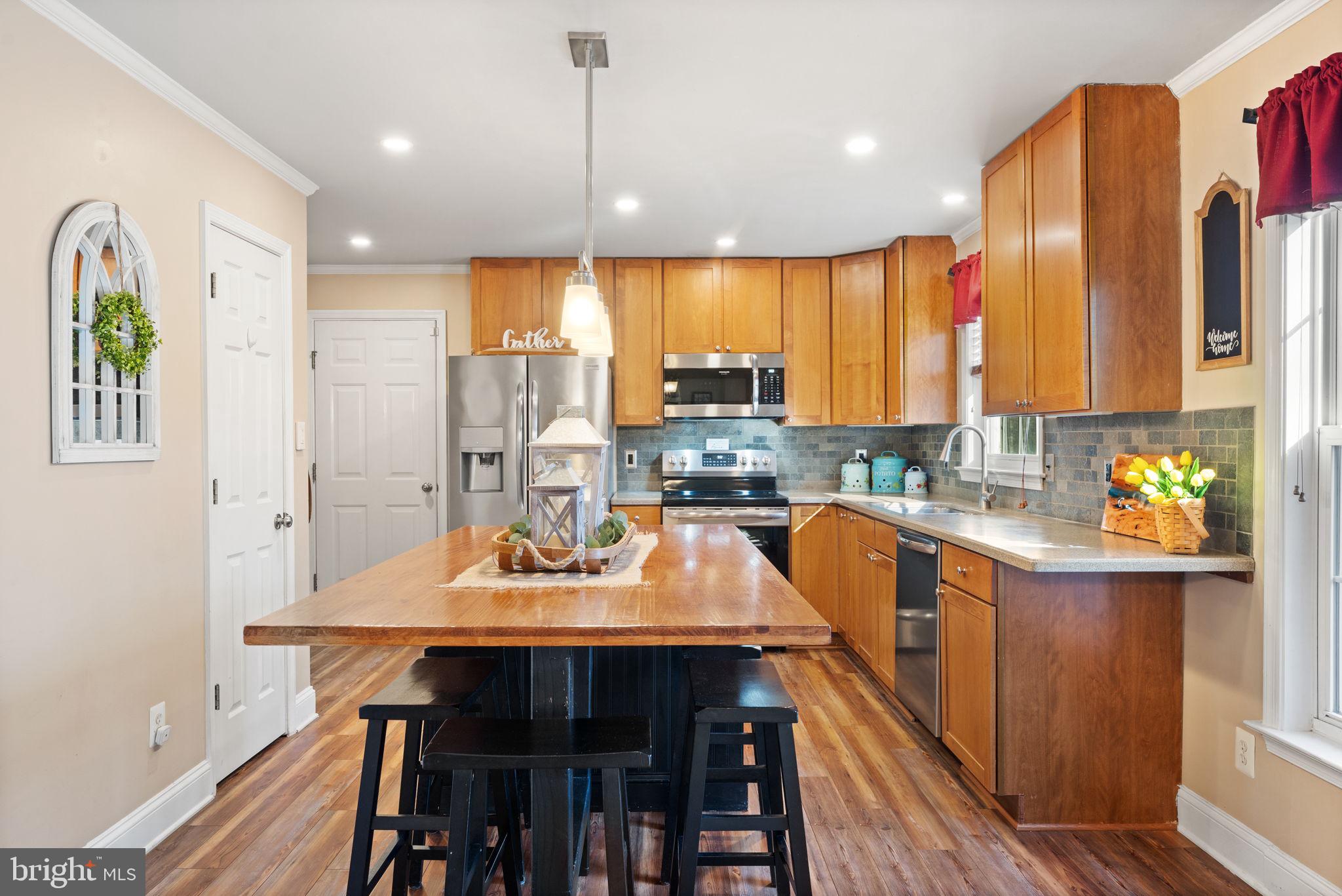 DUTCH HOLLOW - Residential