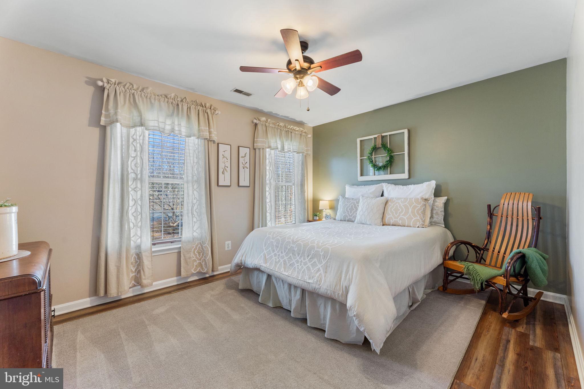 DUTCH HOLLOW - Residential