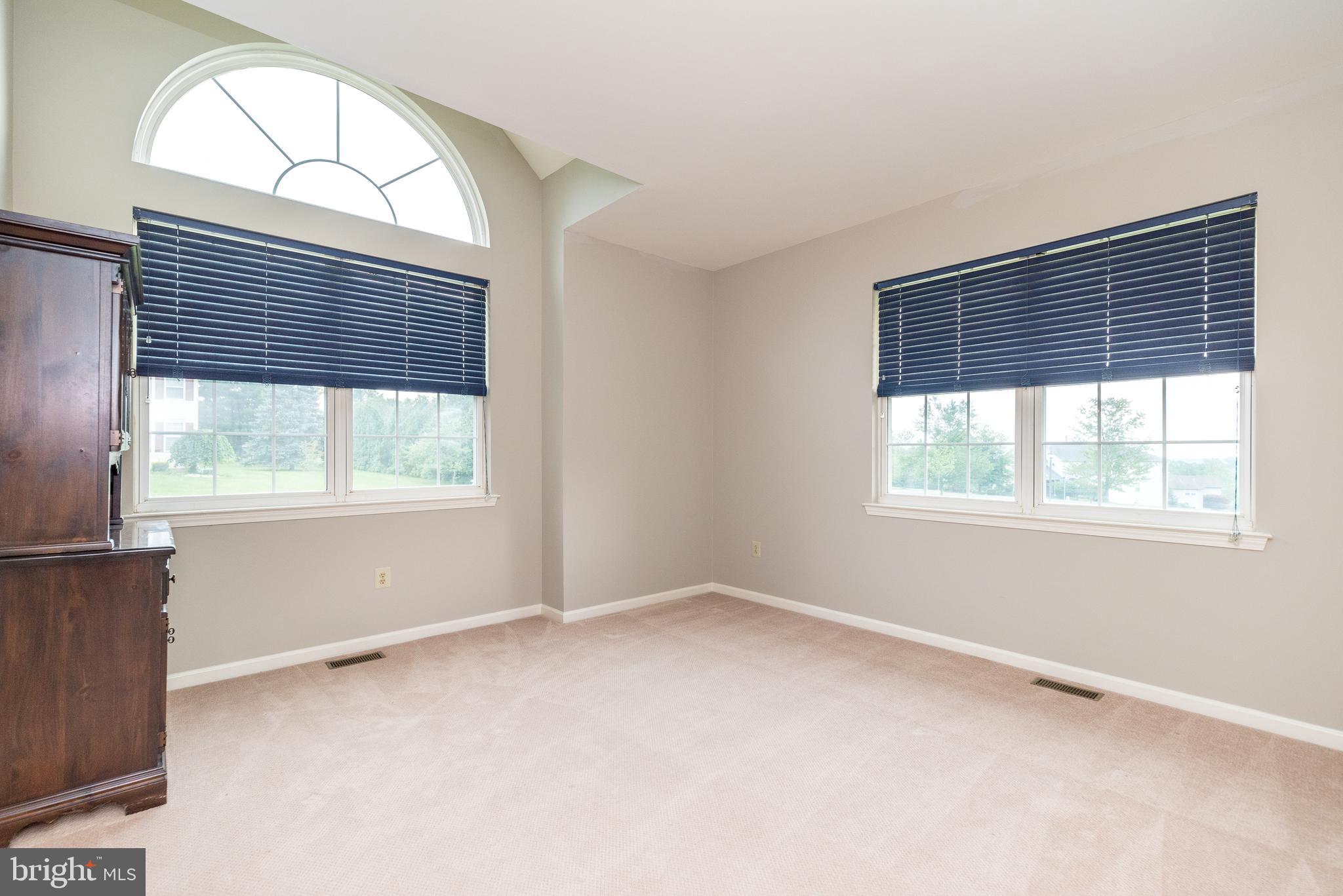 WHISPER RIDGE S - Residential