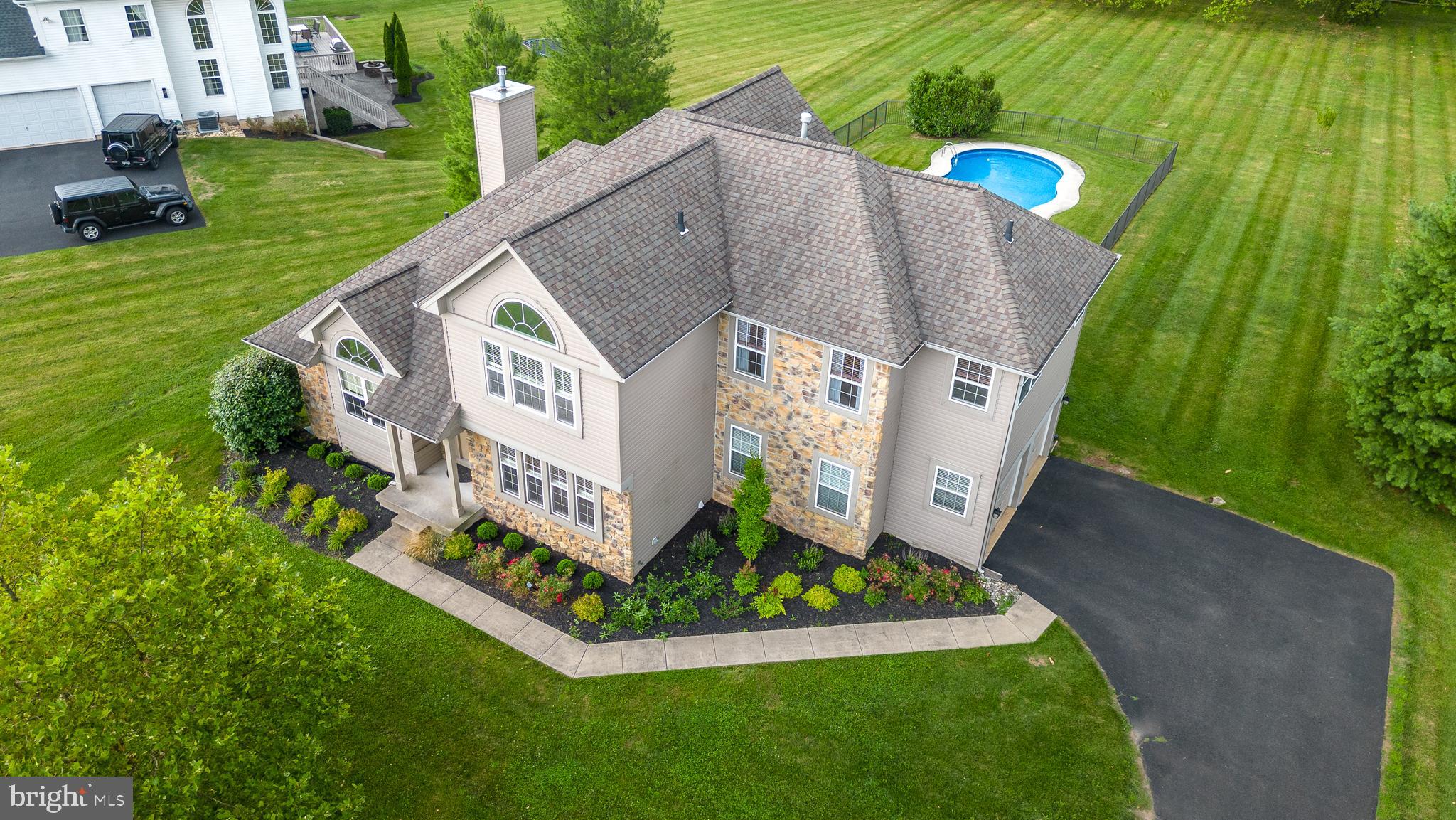 WHISPER RIDGE S - Residential