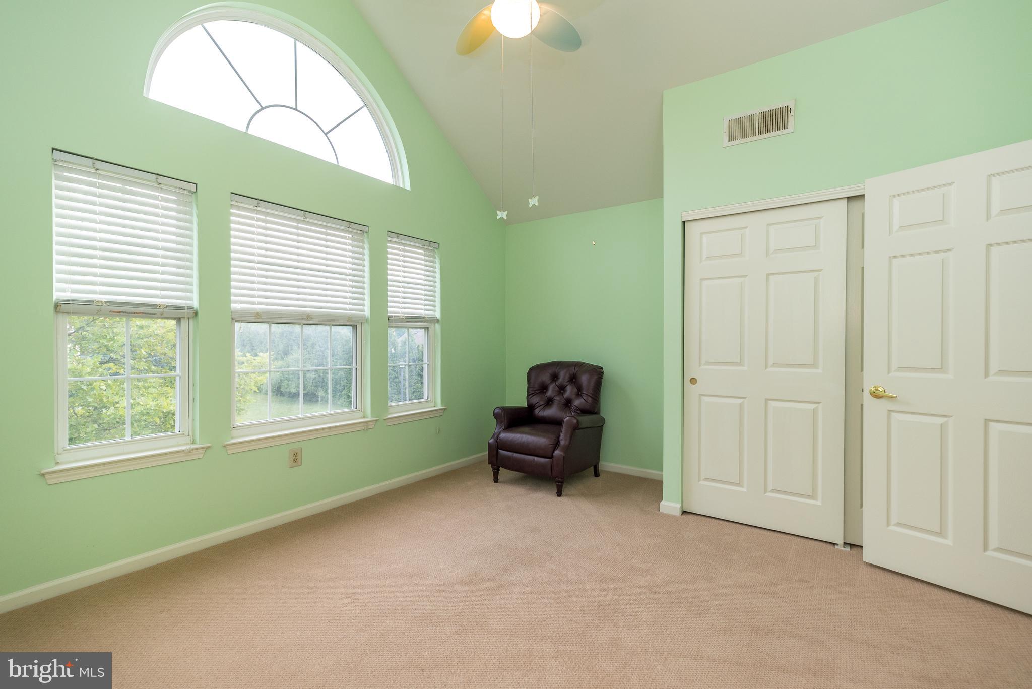 WHISPER RIDGE S - Residential