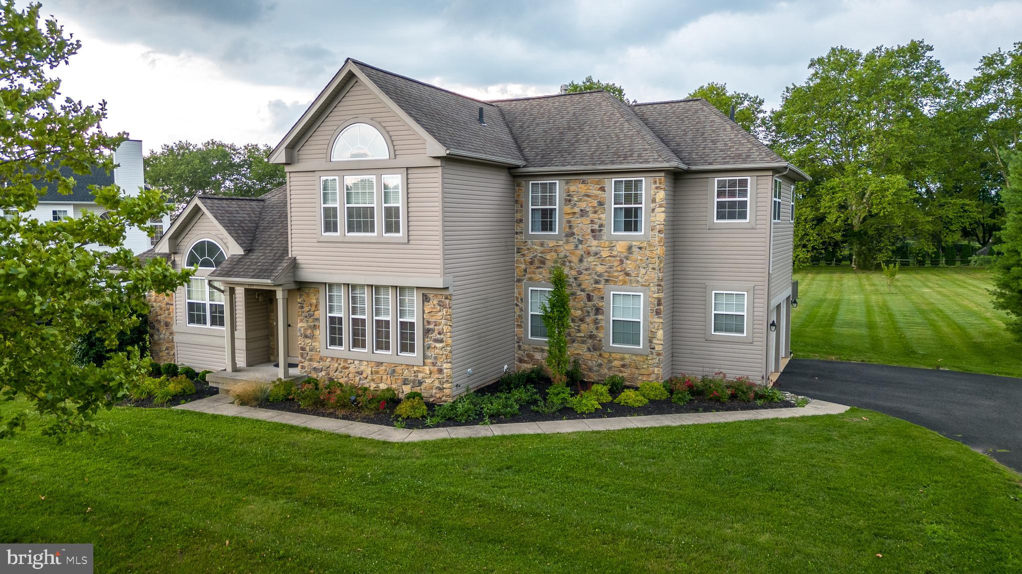 WHISPER RIDGE S - Residential