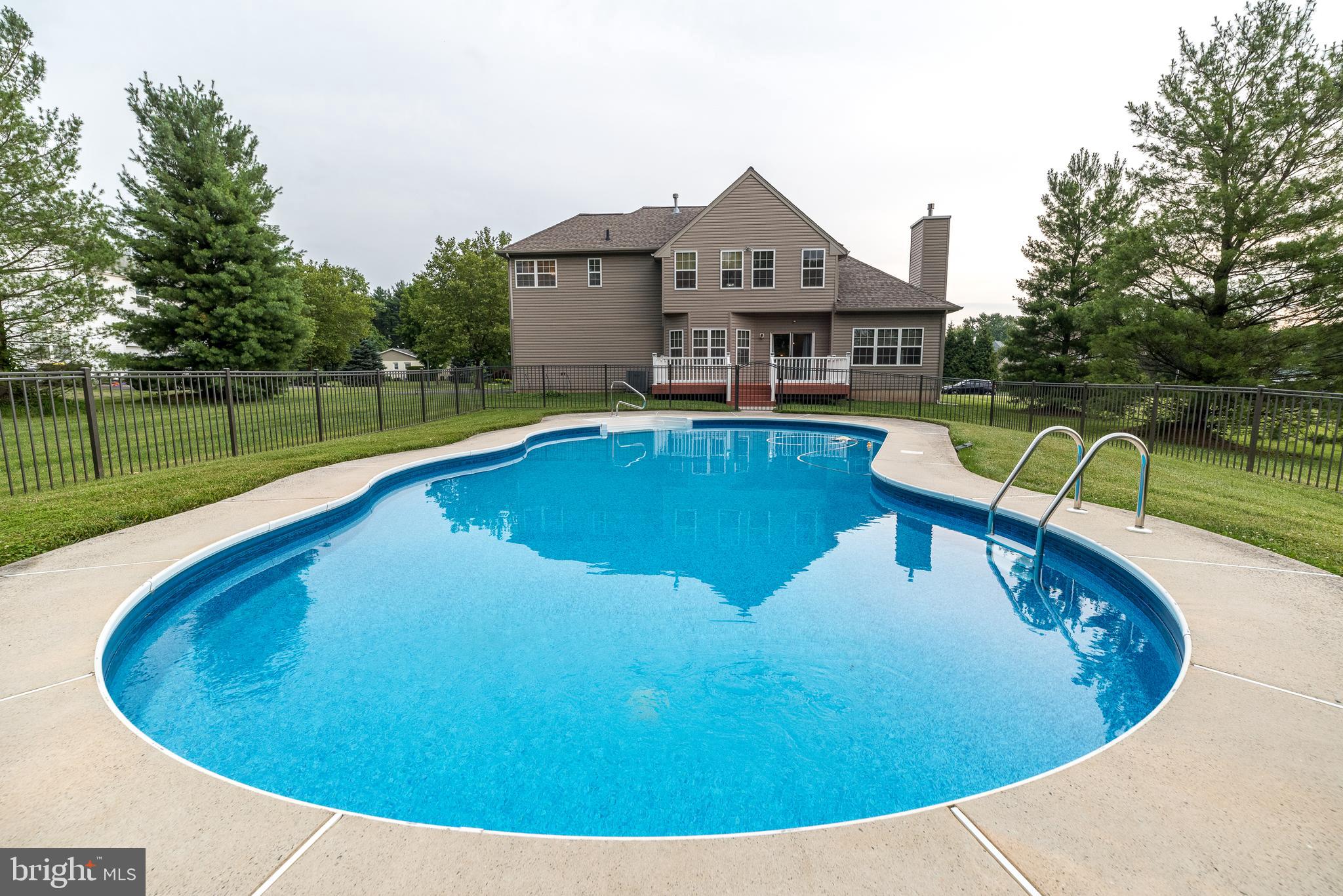 WHISPER RIDGE S - Residential