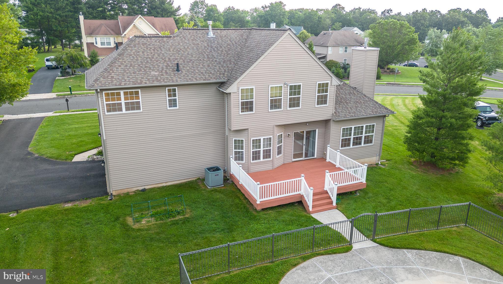 WHISPER RIDGE S - Residential