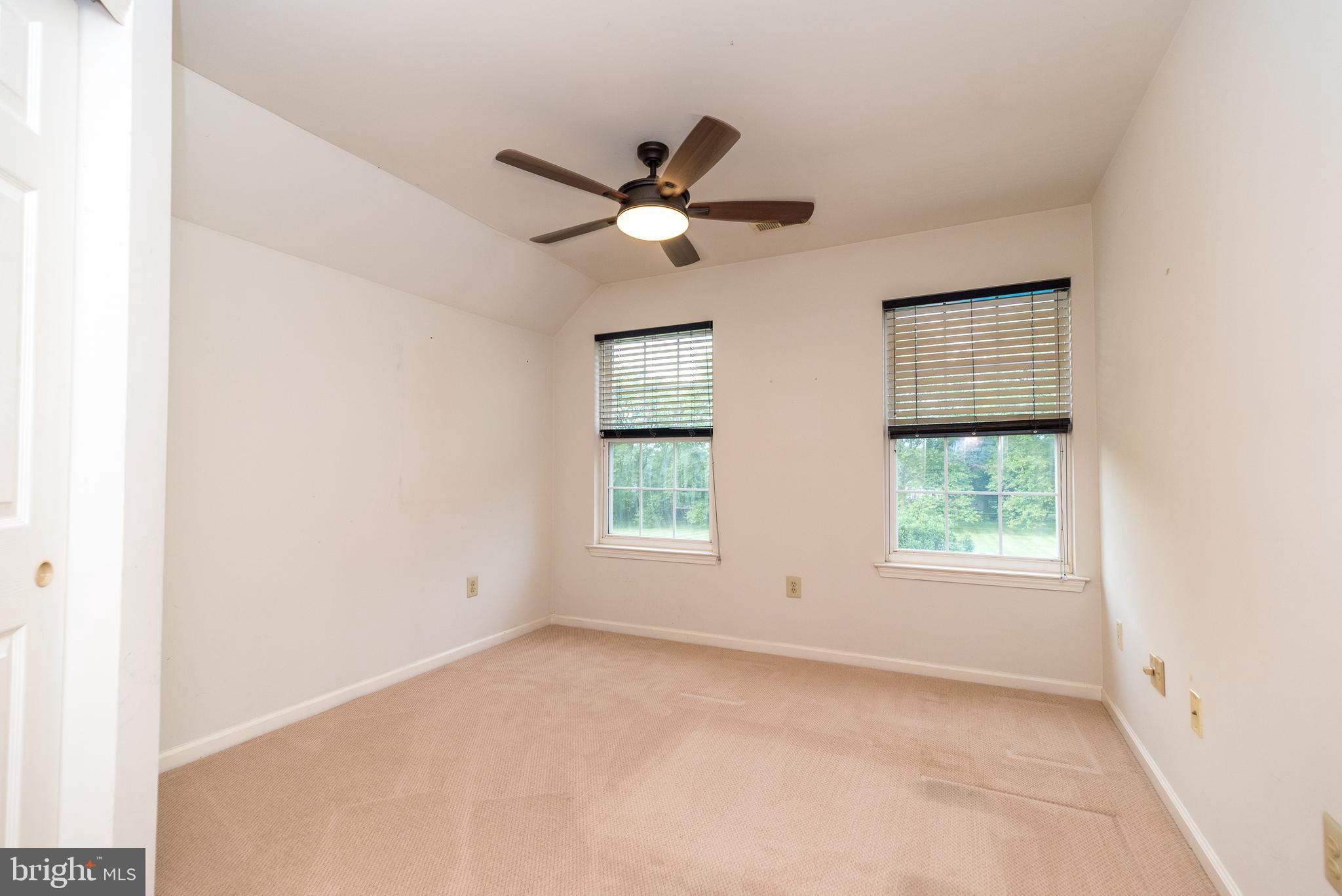 WHISPER RIDGE S - Residential