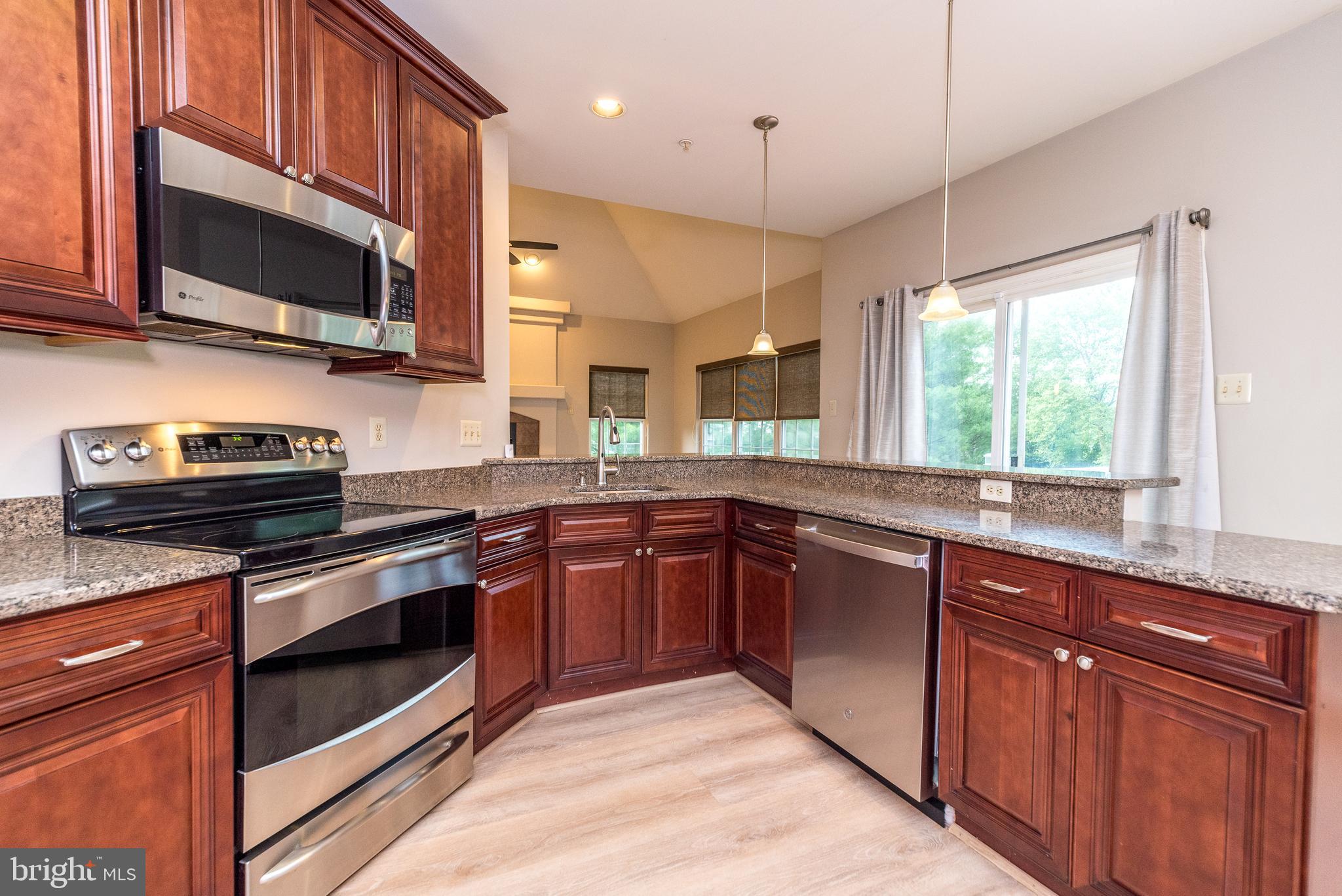 WHISPER RIDGE S - Residential