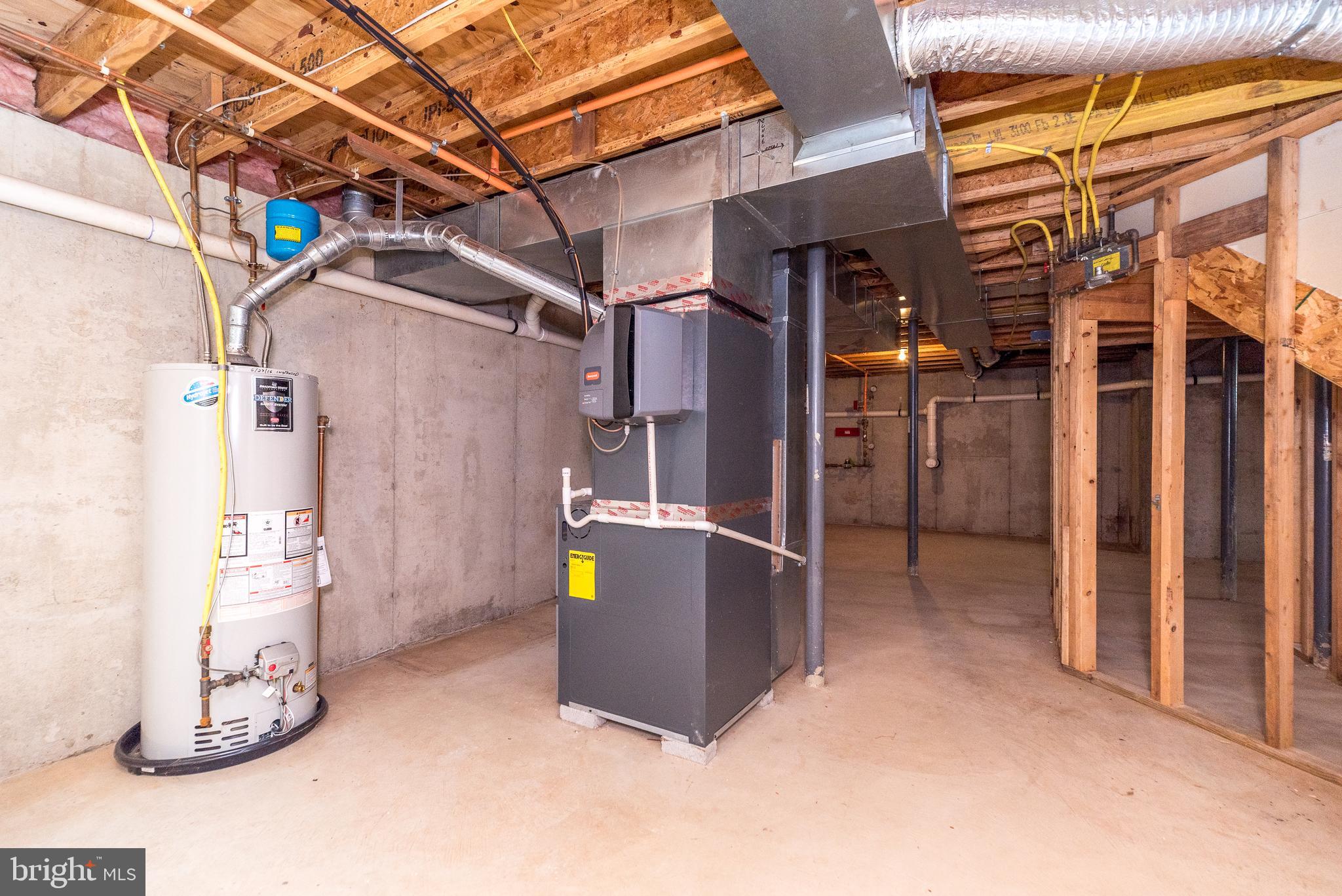 WHISPER RIDGE S - Residential