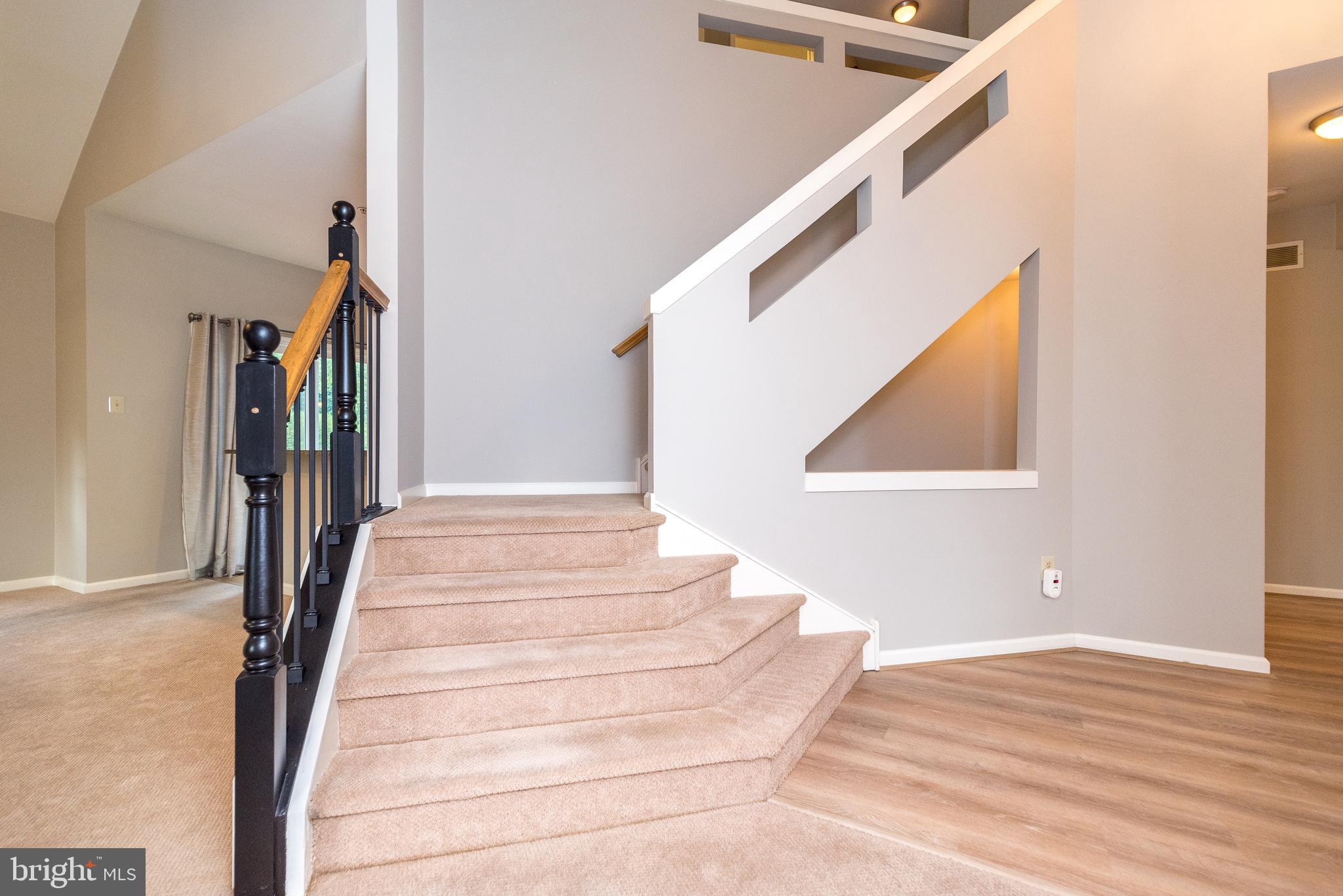 WHISPER RIDGE S - Residential