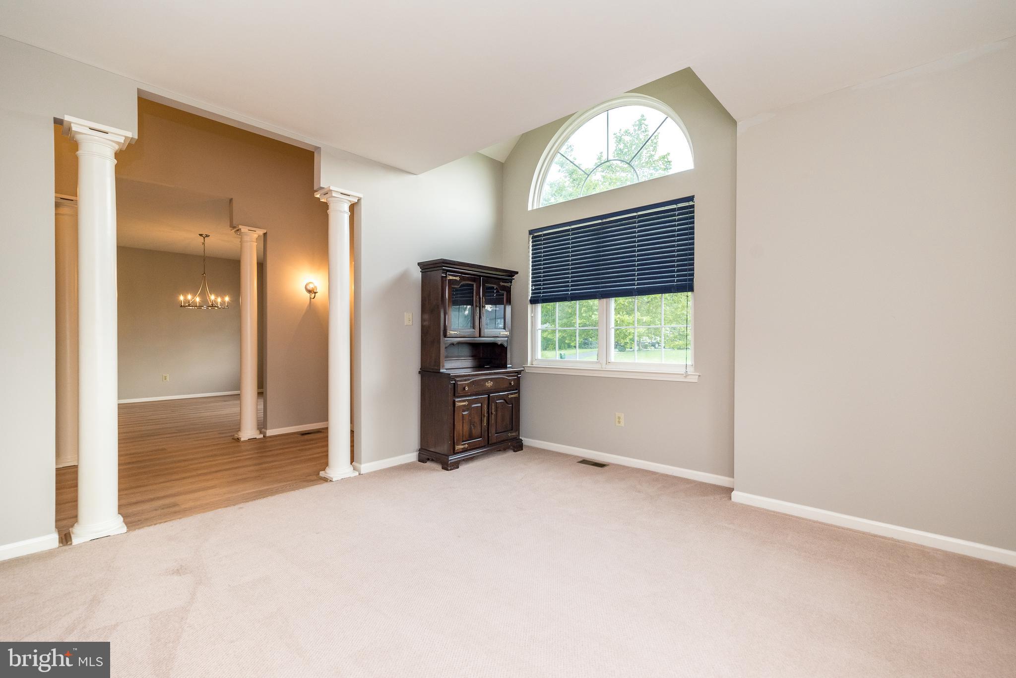 WHISPER RIDGE S - Residential