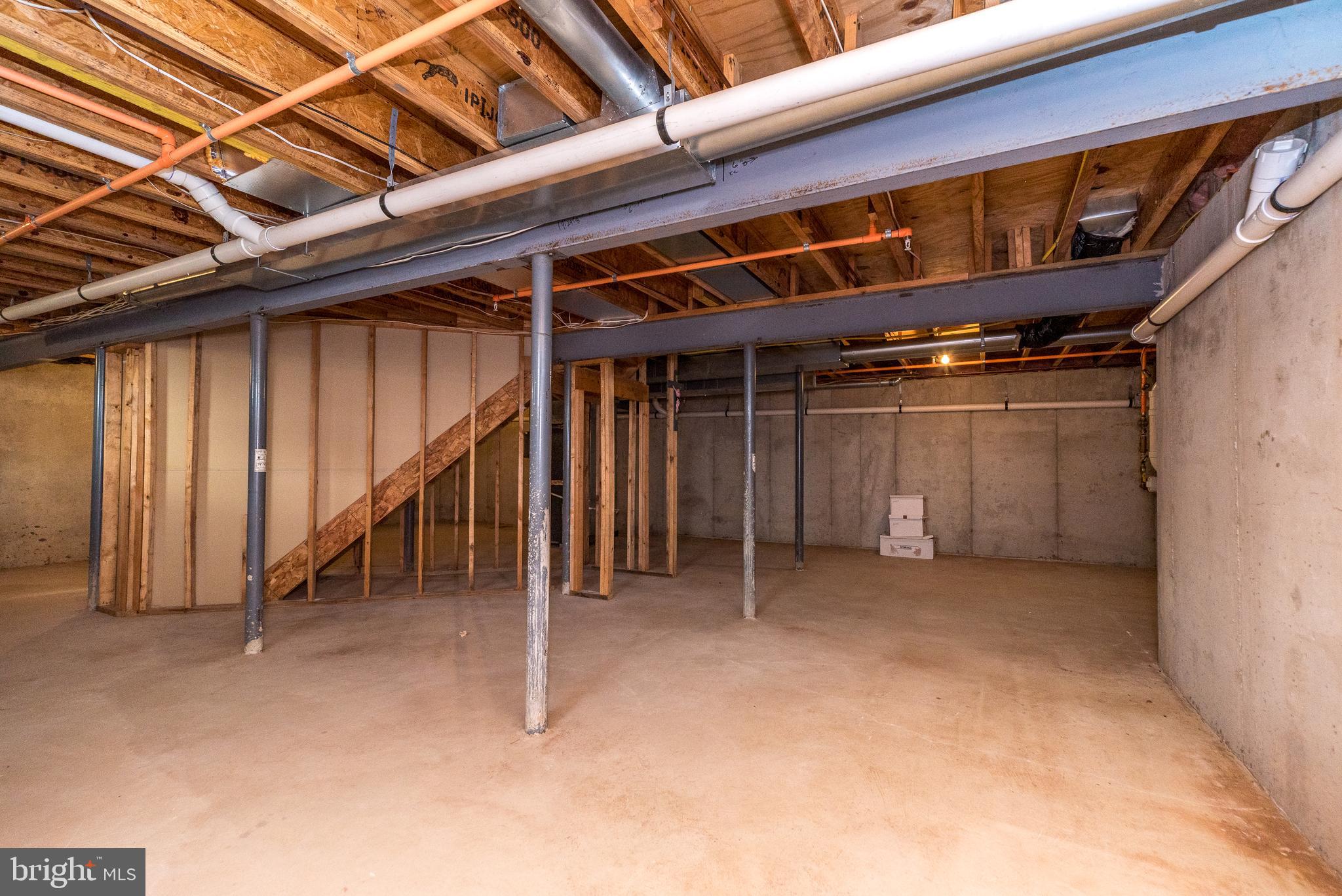 WHISPER RIDGE S - Residential