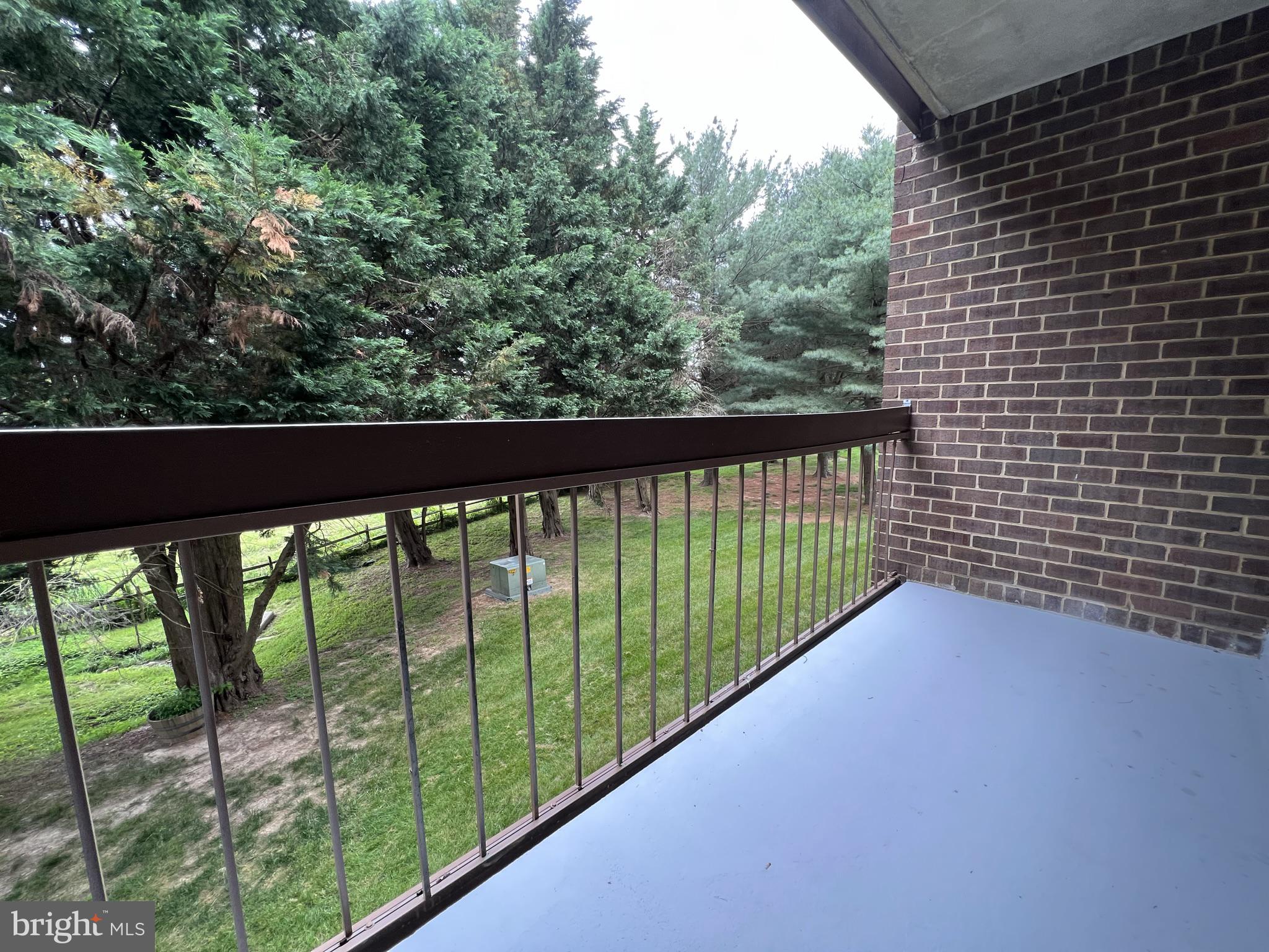 LONG REACH HOUSE CONDOMINIUMS - Residential Lease