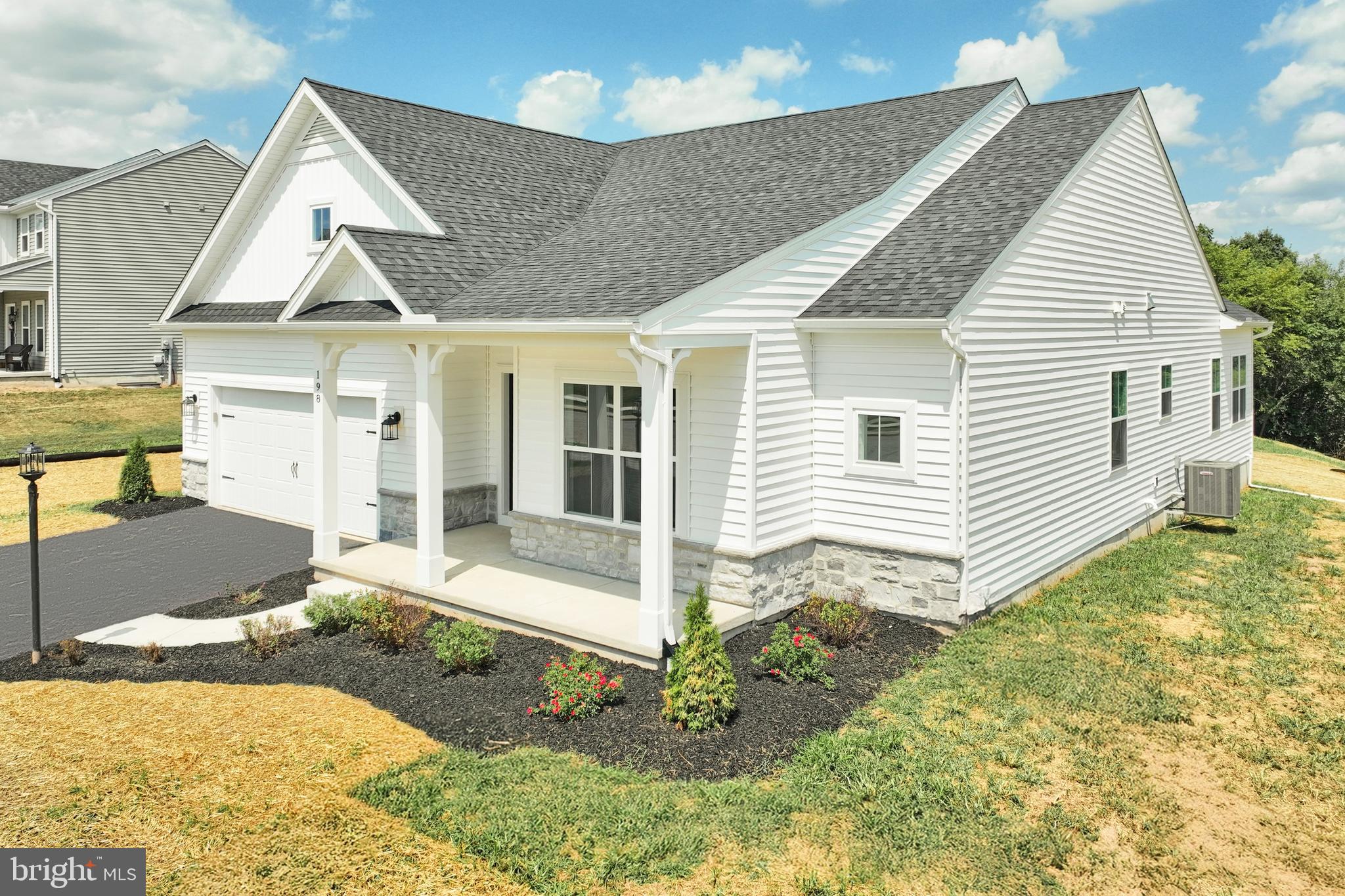 198 AMBER VIEW
