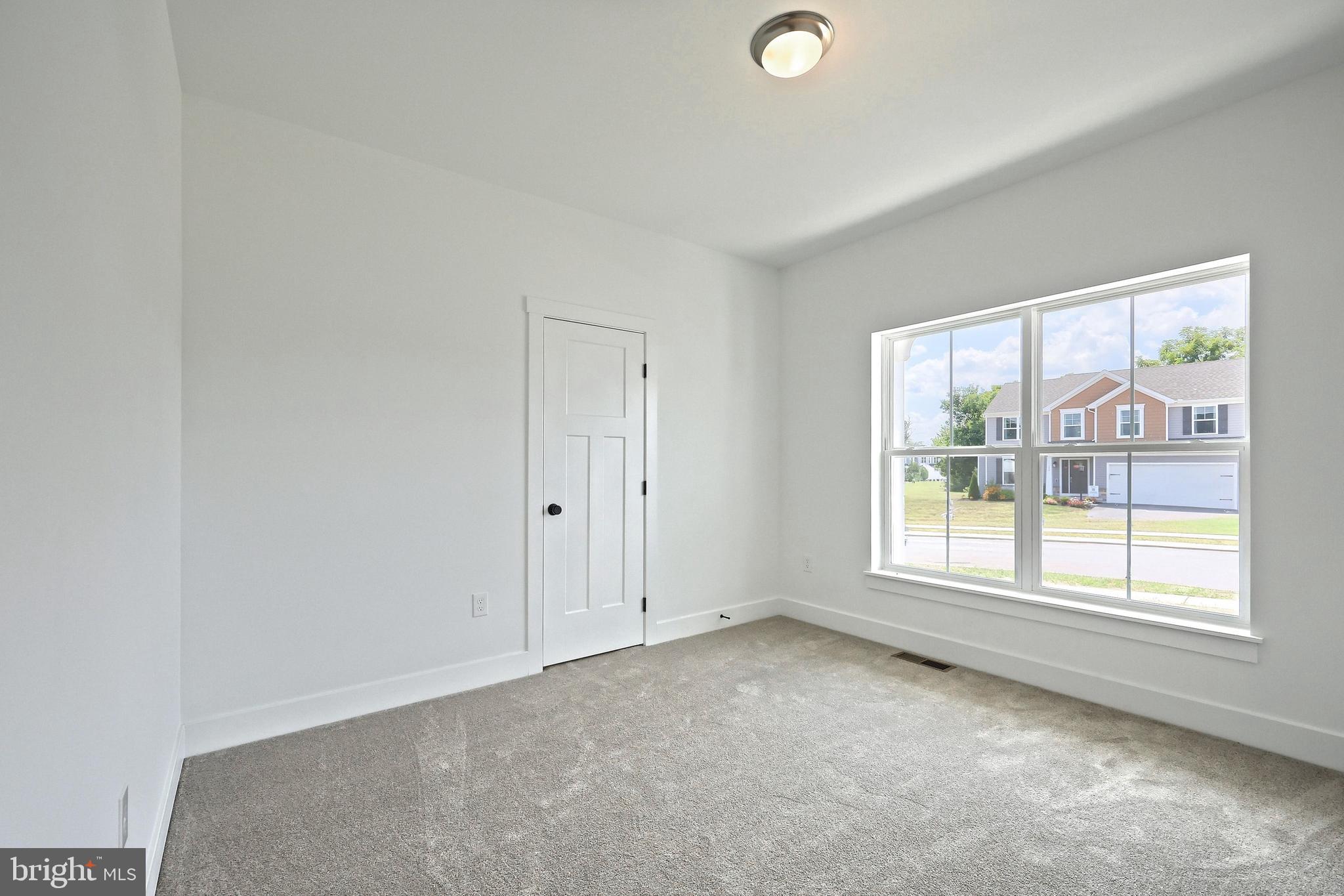 THE FIELDS AT HAMPTON HEIGHTS - Residential