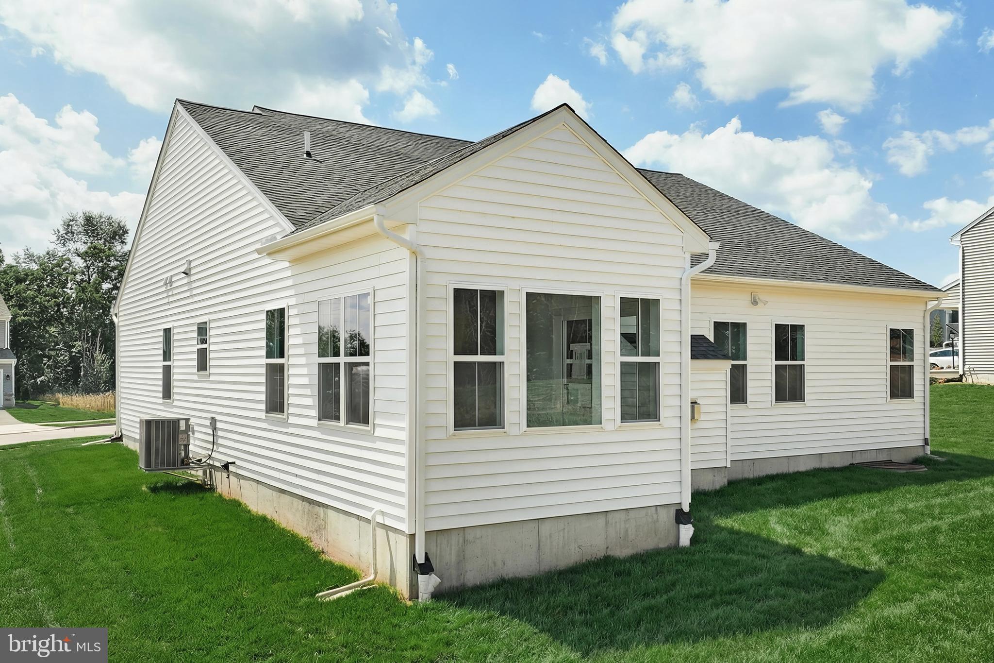 THE FIELDS AT HAMPTON HEIGHTS - Residential