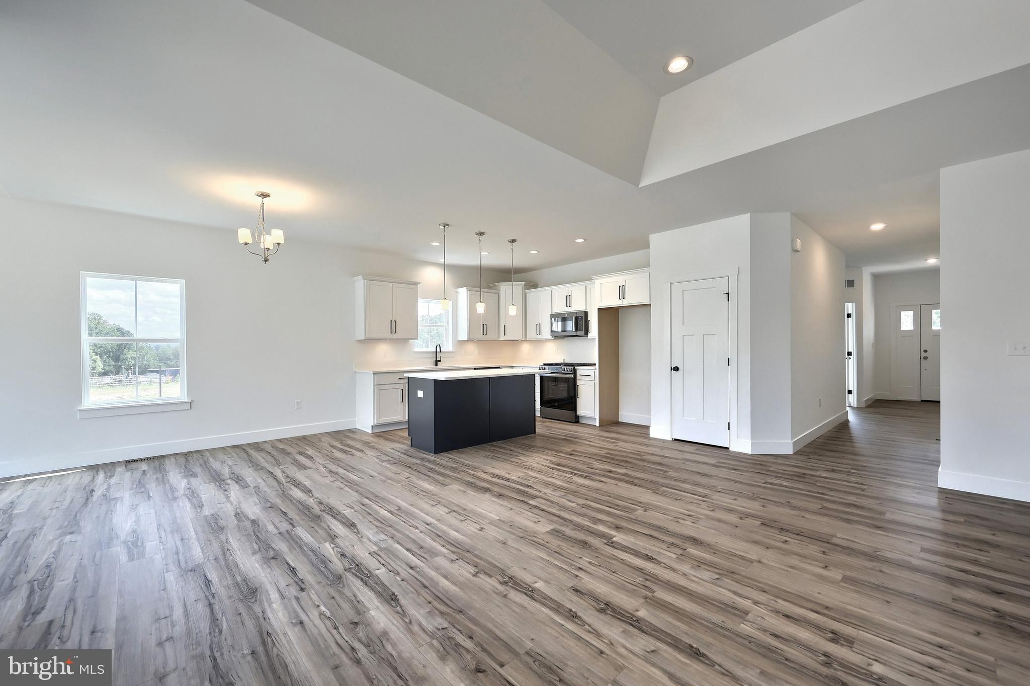 THE FIELDS AT HAMPTON HEIGHTS - Residential